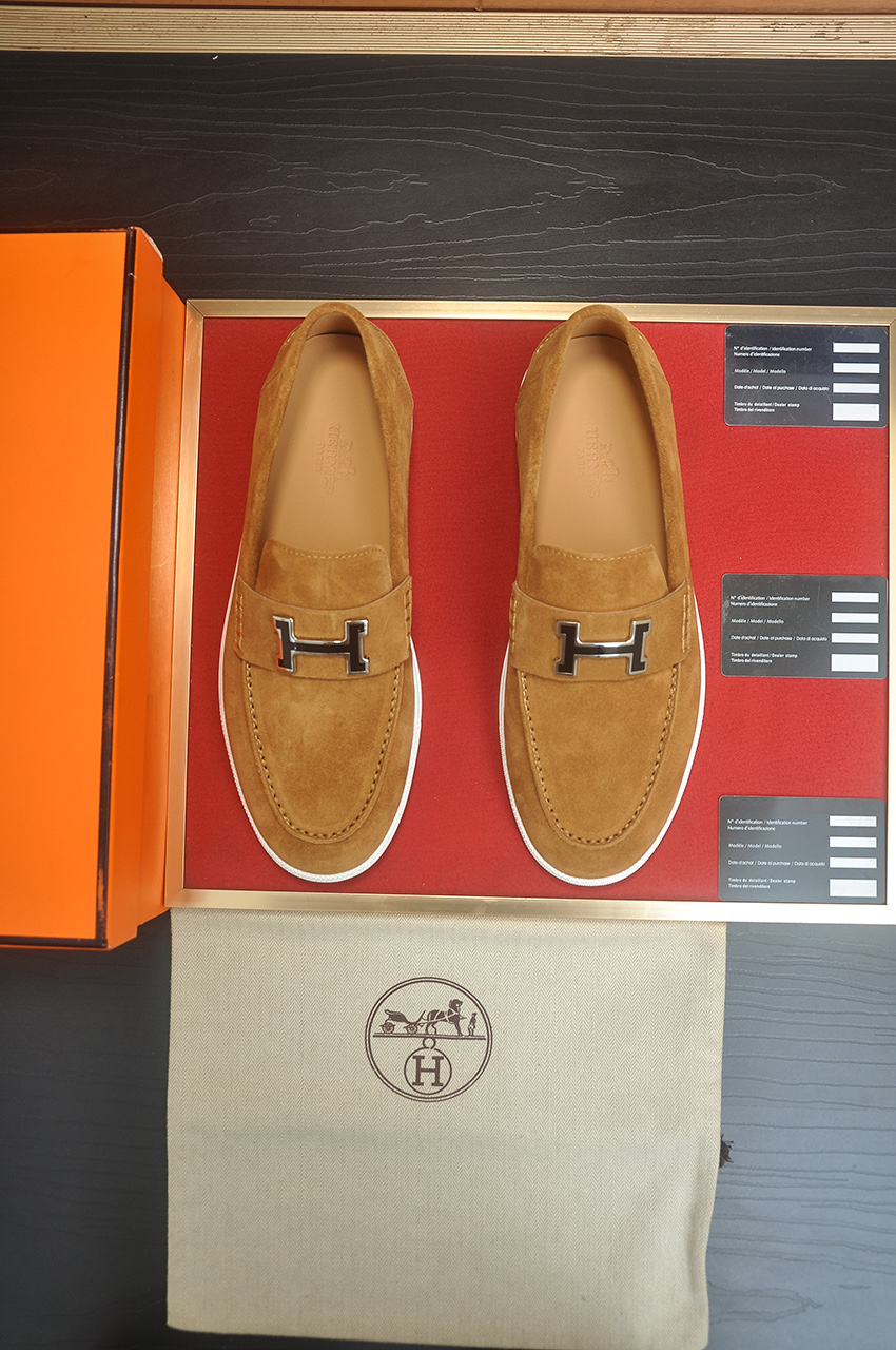 NO:831284,[Hermès] (cowhide lining) original item from the popular counter!  The world's top brand...Luxury quality...//Fashion High-end upper-foot...gives you a low-key and luxurious comfort experience. The upper is made of pure first-layer cowhide imported from Italy...sweat-absorbent cowhide lining...comfortable and breathable, high-end and classy...luxury and noble!!  ..Shipping from OEM factory [Hug] stall..Original board.Code number: 39-46(45.46 customized),,hermes,cowhide19860909【爱马仕】（牛皮内里）爆款专柜原单货！世界顶级品牌..奢华品质....//时尚 上脚高档次 ..给你低调奢华的舒适体验.鞋面采用纯意大利进口原板头层牛皮..吸汗牛皮内里..,舒适透气,高端大气上档次..奢华尊贵! ！..代工厂出货 [拥抱]档口..原板.码数:39-46(45.46定制),,hermes,cowhide,Men's shoes