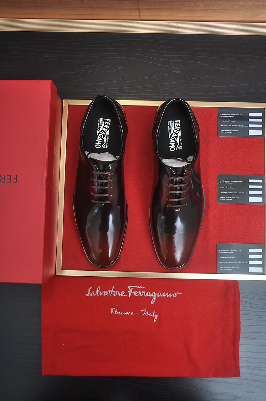 NO:885529,[Ferragamo/Ferraga Curtain] The latest model in the counter is hand-woven from imported high-quality cowhide with open edges + imported sheep lining + original luxury metal buckle + original combination outsole, no pressure, 38--45 (45 custom-made),,ferragamo,cowhide19860909【Ferragamo/菲拉格幕】专柜最新款原版进口开边上乘牛皮手工编织成+进口羊里+原版奢华金属扣+原版组合大底对比无压力 38--45(45定做),,ferragamo,cowhide,Men's shoes