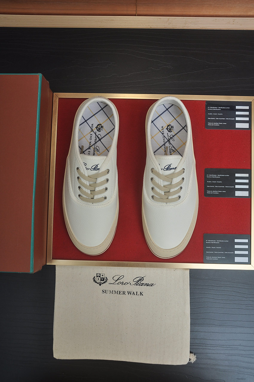 NO:887561,【】LP classic loafers, an Italian treasure brand, the only brand that can match Hermès!  Only after wearing it do we know we can’t live up to our feet. Imported upper fabric, official original glass rubber outsole, pendant. Exclusive original packaging (tag brand paper outer box handbag) code size 38-47 (46.47. Customized), hermes, loro piana, loafers19860909【】lp经典乐福鞋,意大利宝藏品牌,唯一能和爱马仕匹配的品牌！穿了才知道不能辜负我们的双脚,鞋面进口布料, 官方原版玻璃胶大底、吊坠.独家原版包装（吊牌品牌纸外盒手提袋）码数38-47(46.47.定做）,,hermes,loro piana,loafers,Men's shoes
