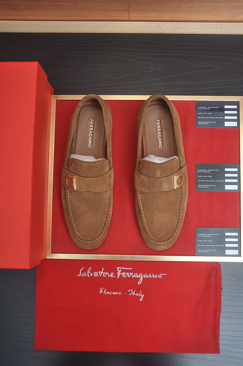 NO:898427,[Ferragamo/Ferraga Curtain] The latest model of the counter is the original imported high-quality cowhide with open sides + imported cowhide lining + original luxury metal buckle + original combination outsole, no pressure 39--45 (45 is custom-made and cannot be returned or exchanged),,ferragamo,cowhide19860909【Ferragamo/菲拉格幕】专柜最新款原版进口开边上乘牛皮+进口牛皮内里+原版奢华金属扣+原版组合大底对比无压力39--45(45定做不退换),,ferragamo,cowhide,Men's shoes