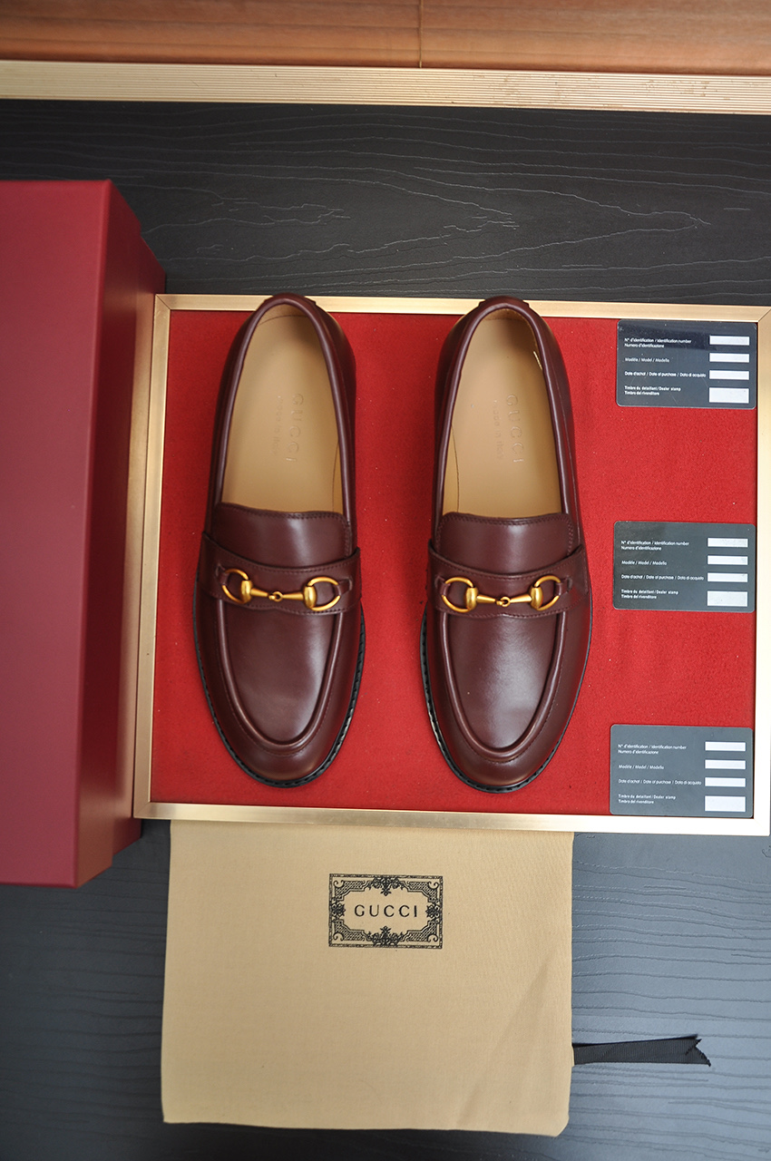 NO:954173,Brand GUCCI (Gucci) Standard men's size 38/44 (45/46 can be customized) Same grade as the official website Original quality Material original cowhide Water-dyed cowhide lining Original rubber outsole Style category Men's fashionable casual leather shoes Distinguished big-name luxury elements top luxury Color actual picture,,gucci,cowhide19860909品牌GUCCI（古奇） 标准码男码38/44（45/46可以定做） 等级官网同款 原单品质 材料原版牛皮 水染牛皮内里 原版橡胶大底 款式类别男士时尚休闲皮鞋 尊贵的大牌奢侈品元素顶级奢华 颜色实物图,,gucci,cowhide,Men's shoes