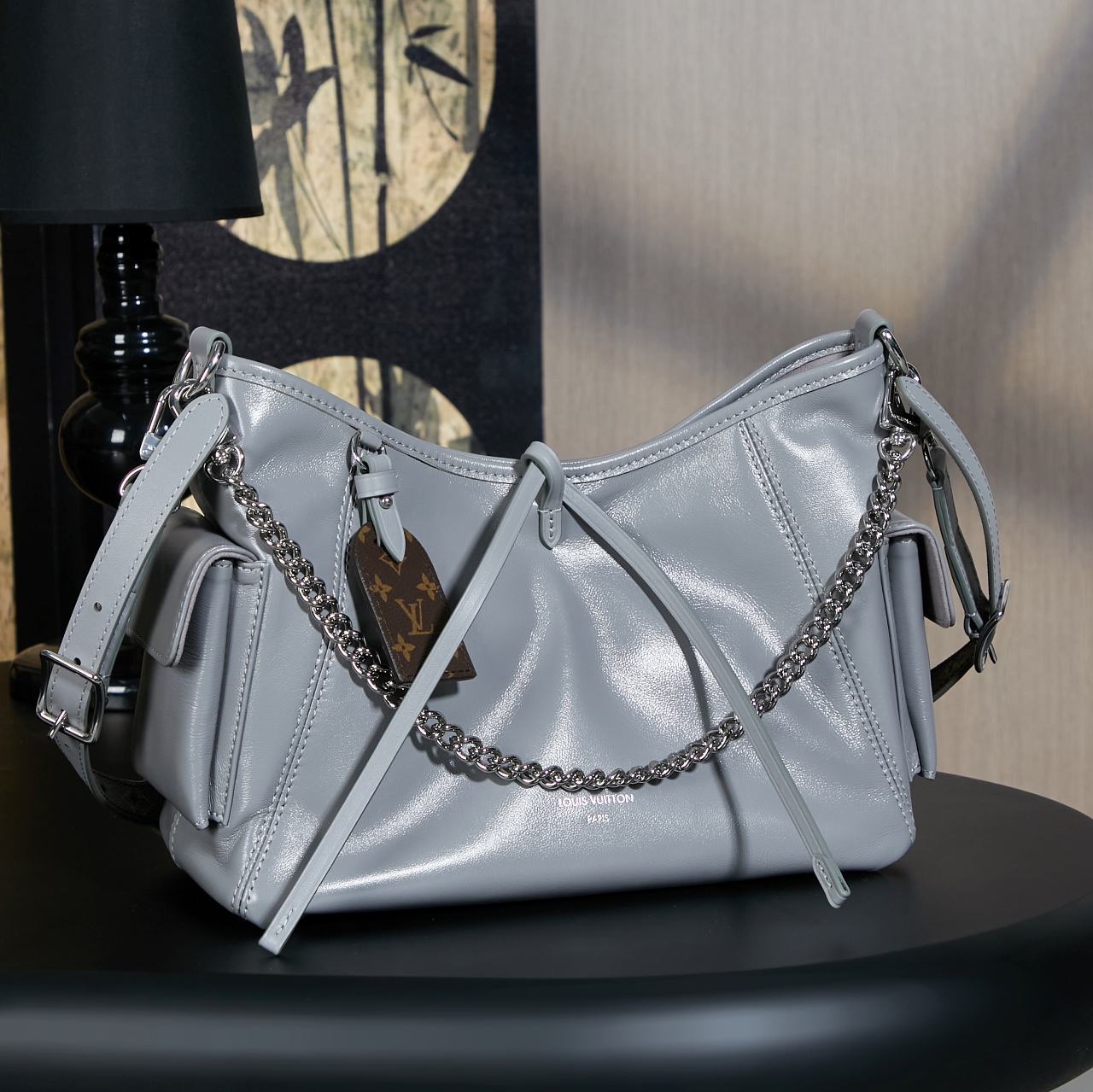 Exclusive launch model: M12579 (dynamic code) (quality upgrade, synchronized with the counter, dynamic electronic chip, gift bag, protective paper, copper electronic label, certificate of conformity). The leather is genuine Italian Grade A leather (top-grade genuine) The so-called top-grade genuine lies in the quality, hardware, fabric, craftsmanship, edge oil, Grade A product, the photographed image matches the product, complete with full packaging. Size: 33.5x23x15CM. image 1