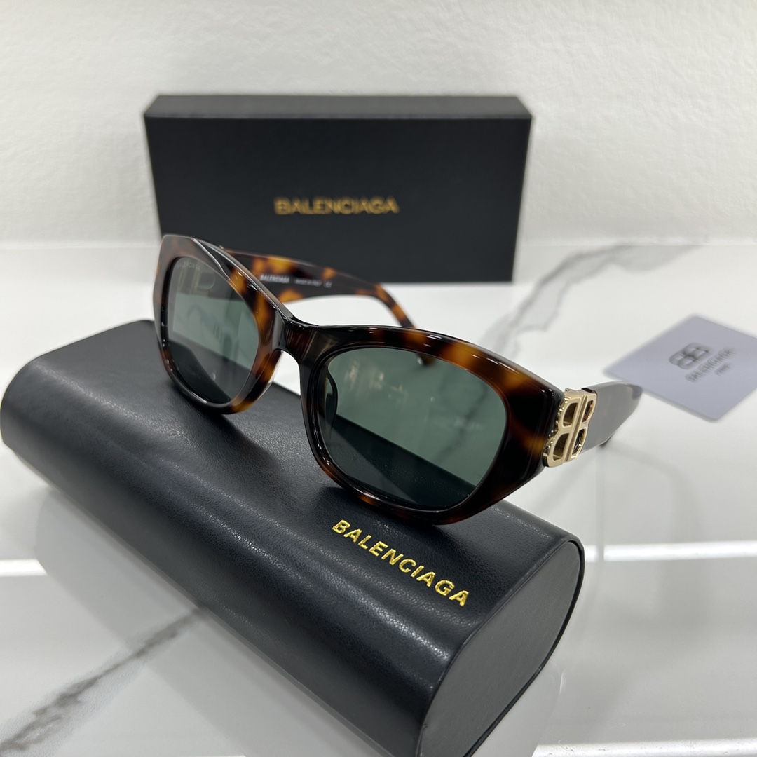 🌹BALENCIAG*巴黎世家💥💥型号：BB0311SK💥💥尺寸：53-21-140💥💥时尚百搭💥💥