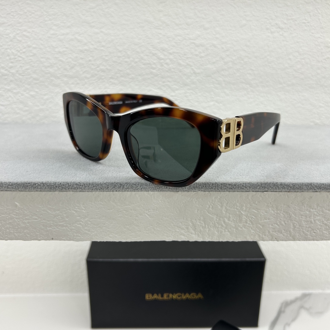 🌹BALENCIAG*巴黎世家💥💥型号：BB0311SK💥💥尺寸：53-21-140💥💥时尚百搭💥💥