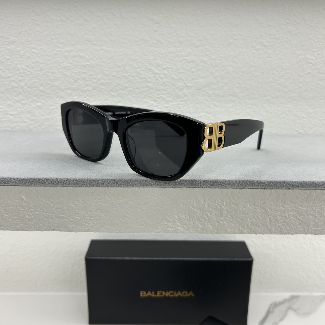 🌹BALENCIAG*巴黎世家💥💥型号：BB0311SK💥💥尺寸：53-21-140💥💥时尚百搭💥💥