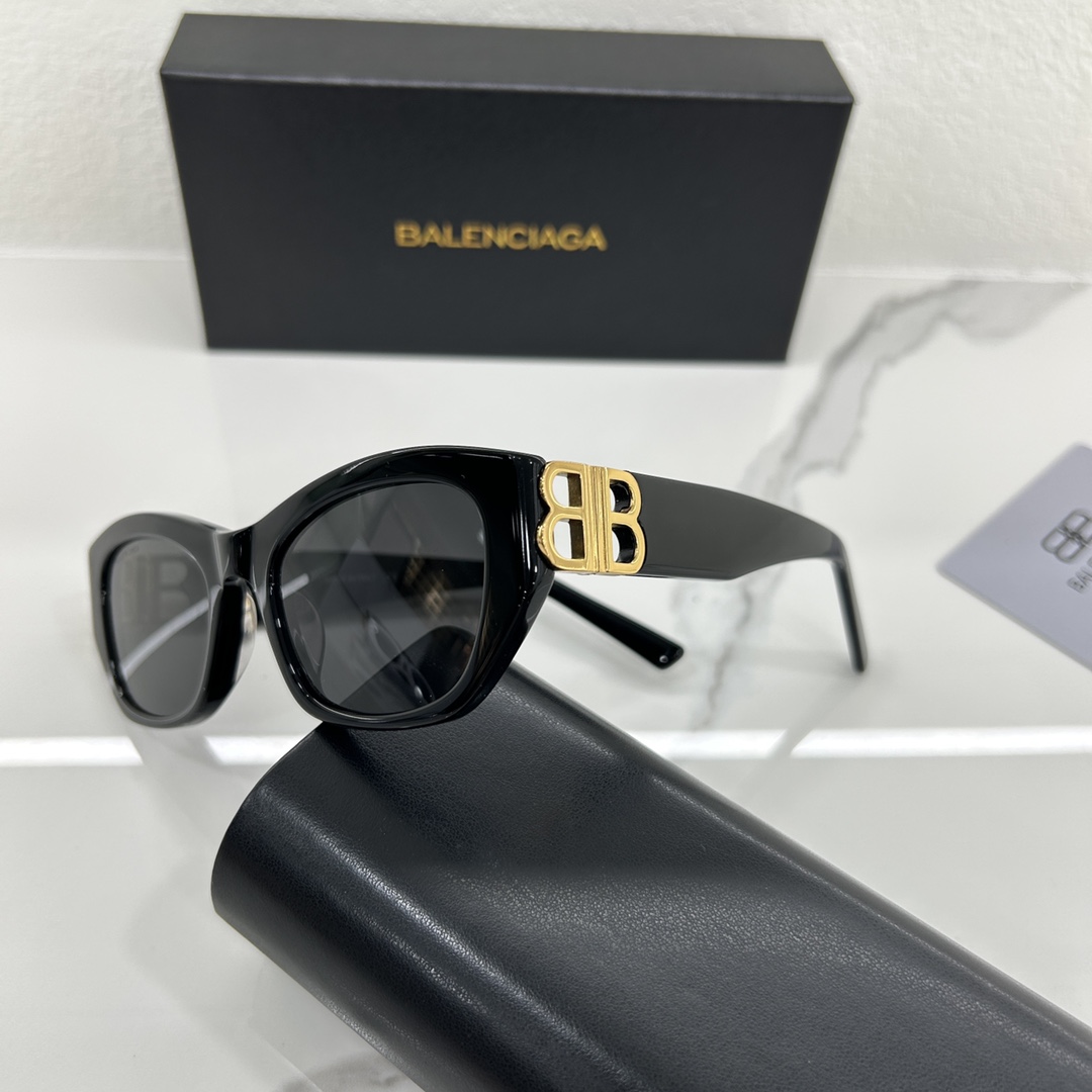 🌹BALENCIAG*巴黎世家💥💥型号：BB0311SK💥💥尺寸：53-21-140💥💥时尚百搭💥💥