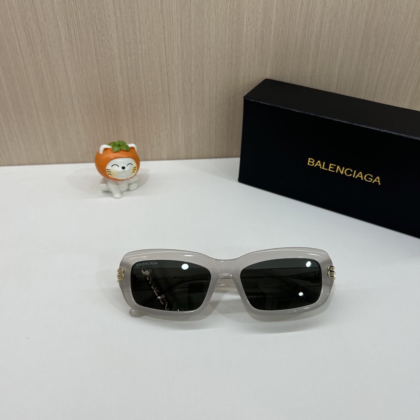 🌹BALENCIAG*巴黎世*💥💥型号：BB0432S💥💥尺寸：57-18-140💥💥时尚百搭💥💥 