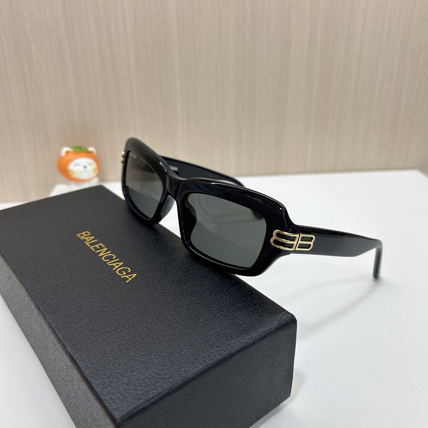 🌹BALENCIAG*巴黎世*💥💥型号：BB0432S💥💥尺寸：57-18-140💥💥时尚百搭💥💥 