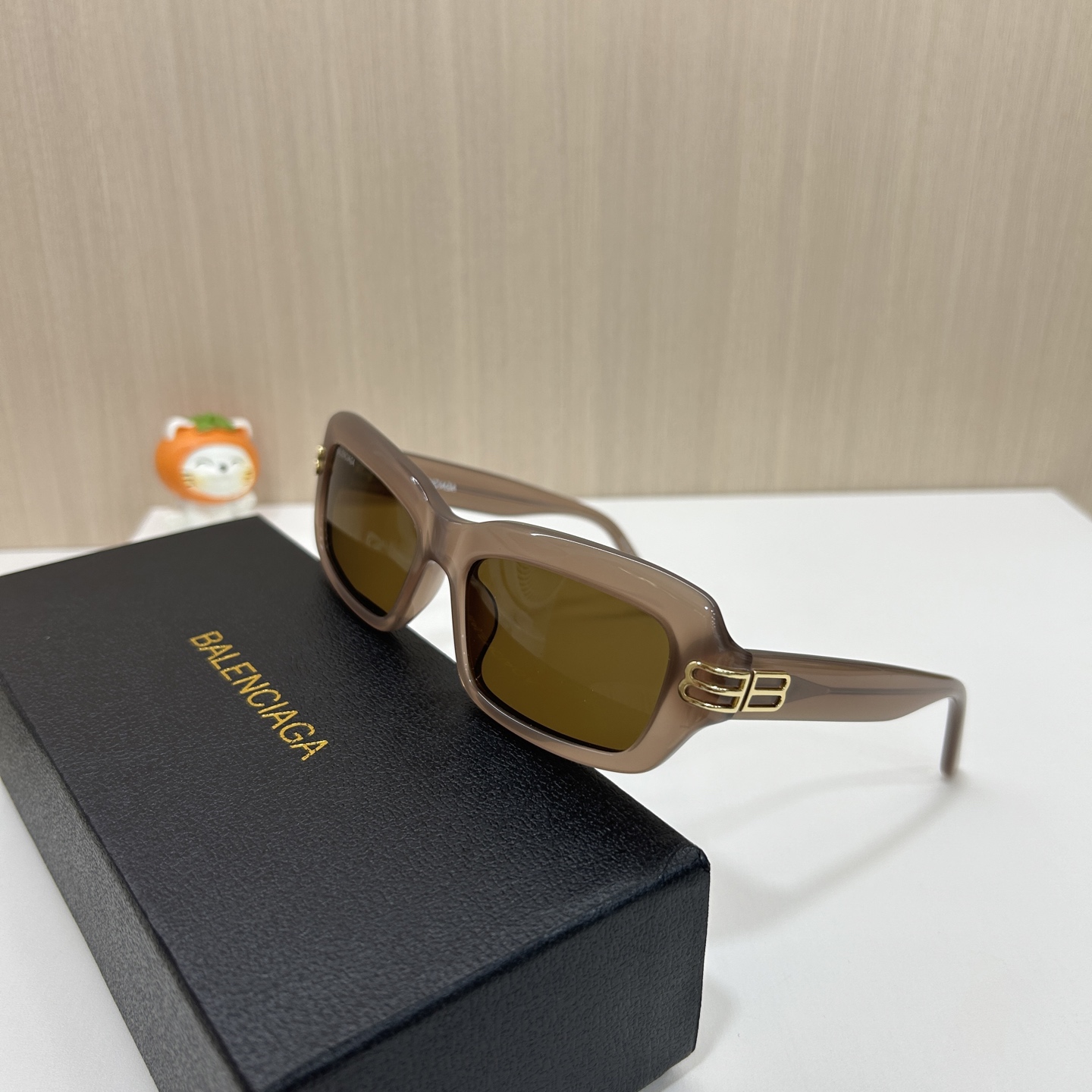 🌹BALENCIAG*巴黎世*💥💥型号：BB0432S💥💥尺寸：57-18-140💥💥时尚百搭💥💥 