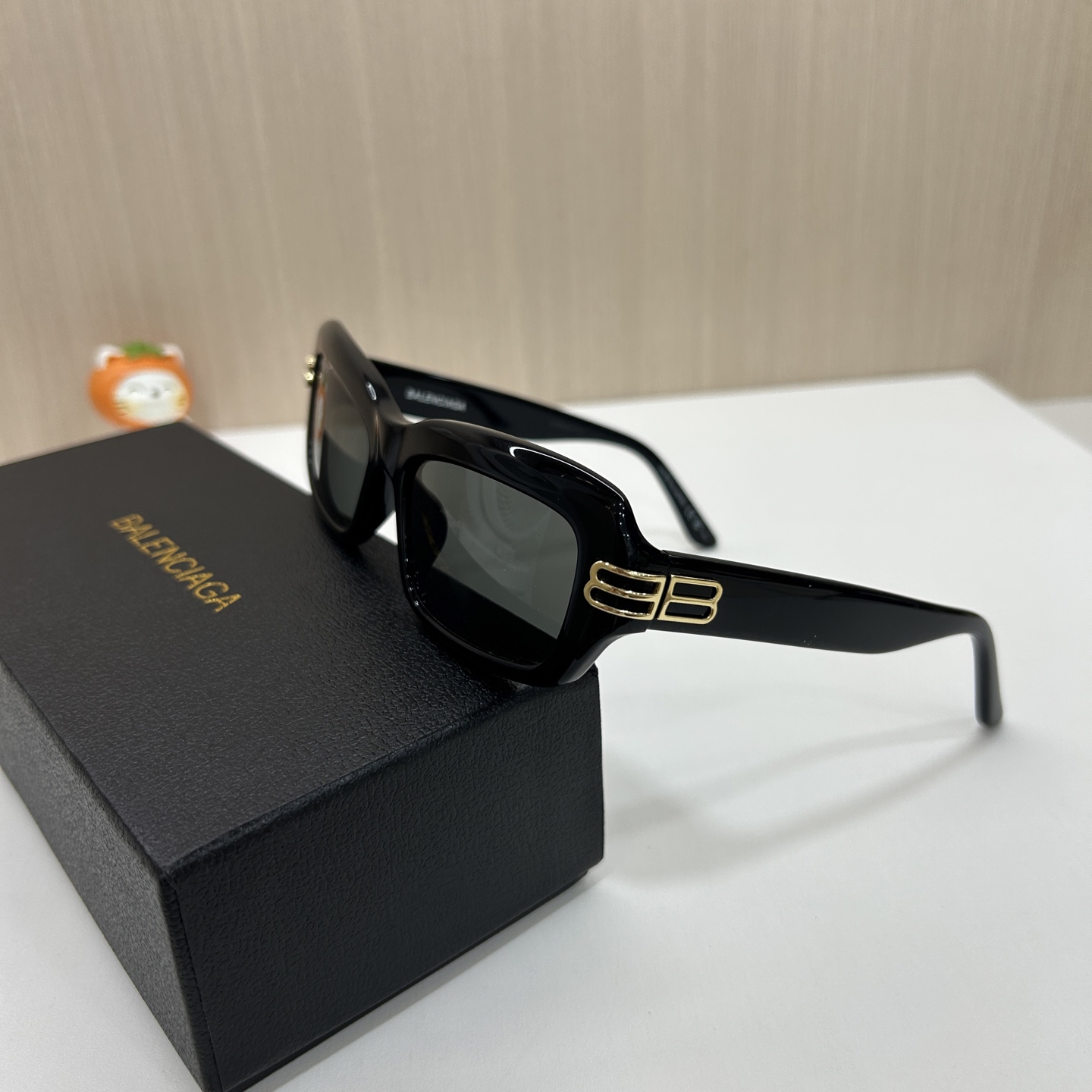 🌹BALENCIAG*巴黎世*💥💥型号：BB0432S💥💥尺寸：57-18-140💥💥时尚百搭💥💥 