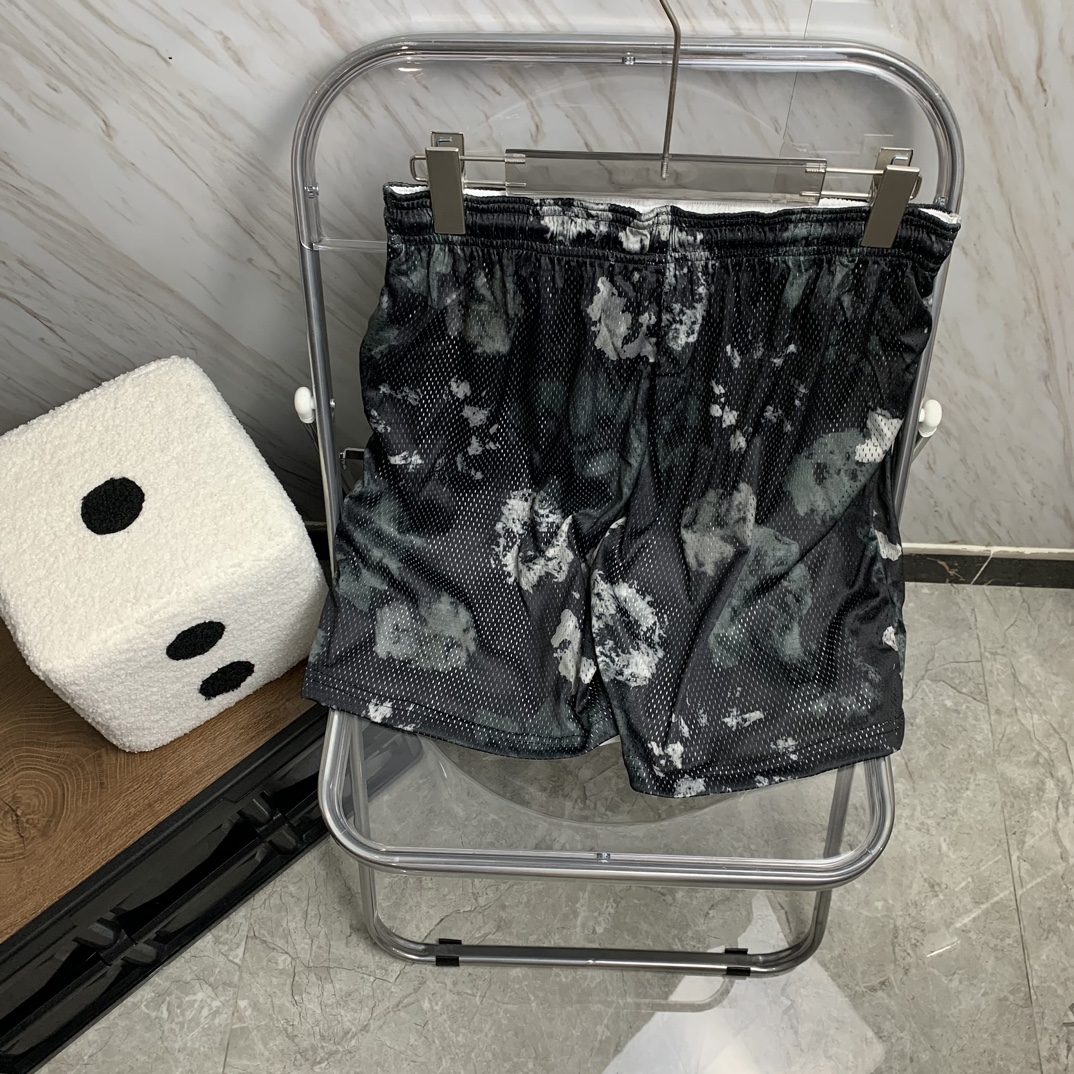 Embroidered Nike Shorts for Men and Women: Fashionable, Comfortable, and High Quality - 图片 2