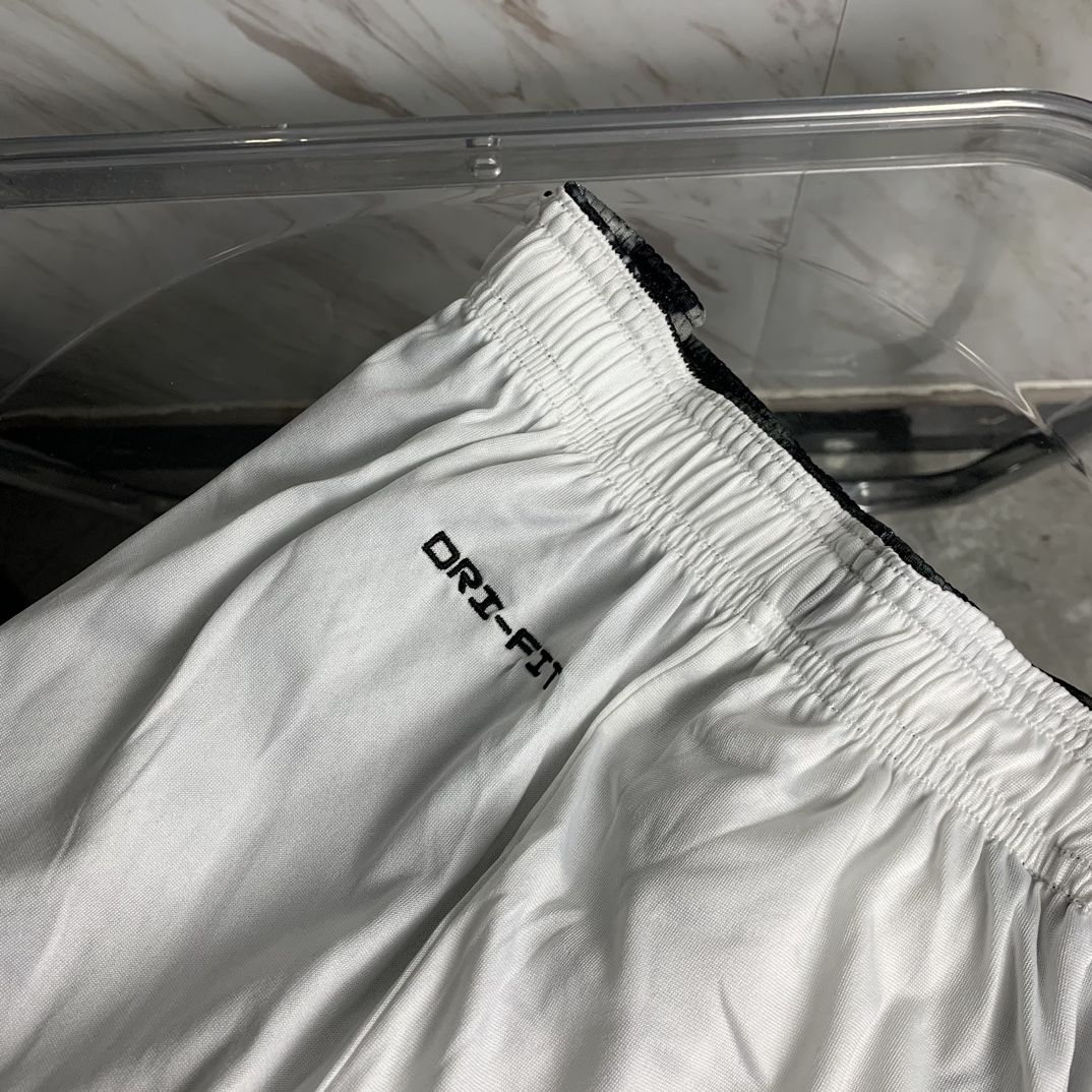 Embroidered Nike Shorts for Men and Women: Fashionable, Comfortable, and High Quality - 图片 7
