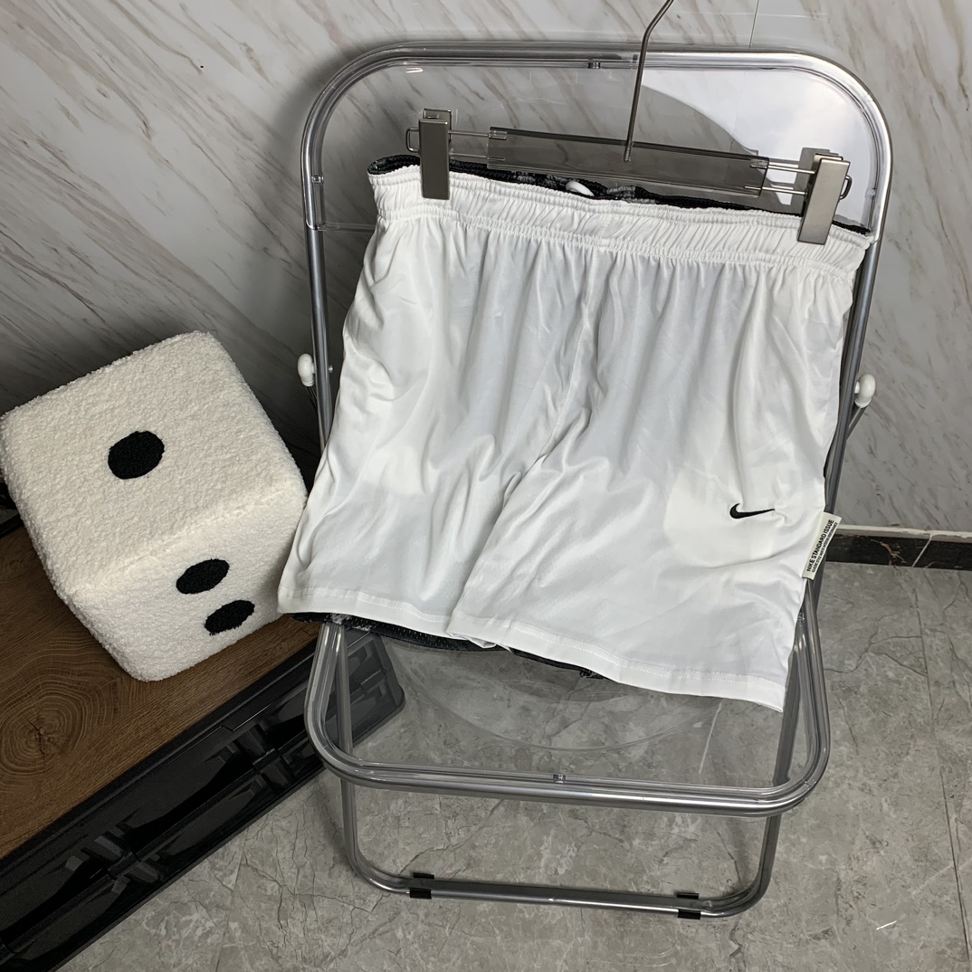 Embroidered Nike Shorts for Men and Women: Fashionable, Comfortable, and High Quality - 图片 5
