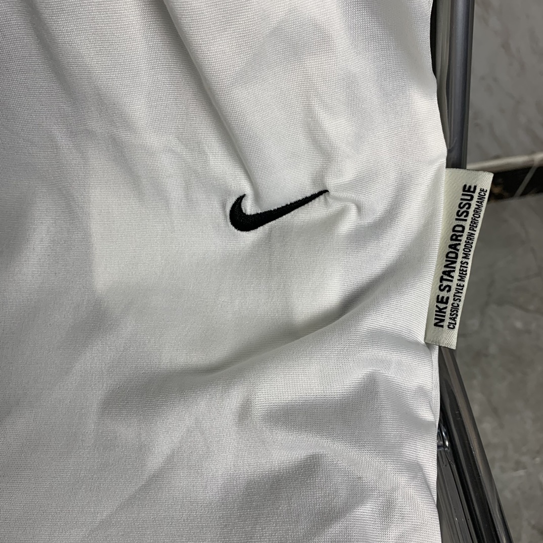 Embroidered Nike Shorts for Men and Women: Fashionable, Comfortable, and High Quality - 图片 8