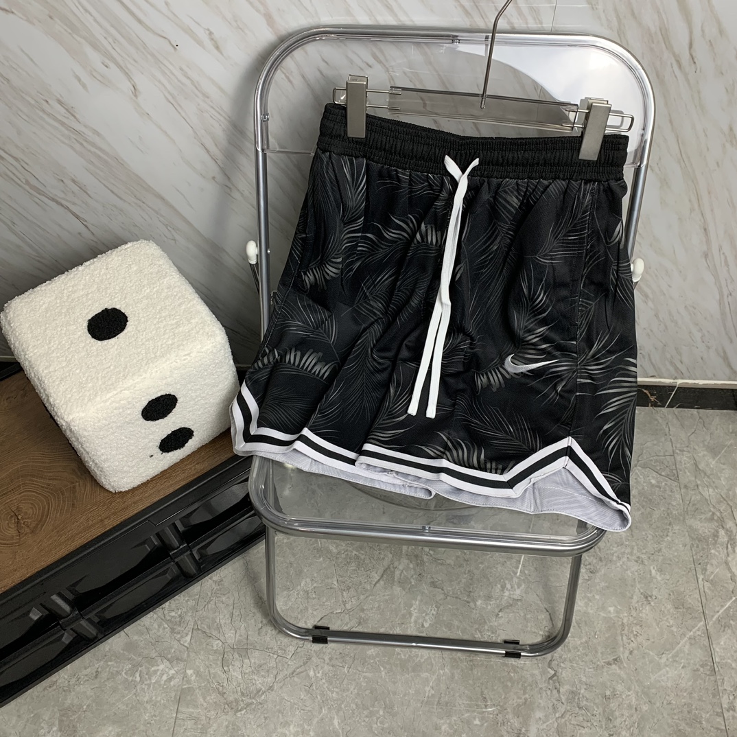 New Nike Fast-Dry Basketball Training Shorts for James – Black, Various Sizes. - 图片 1