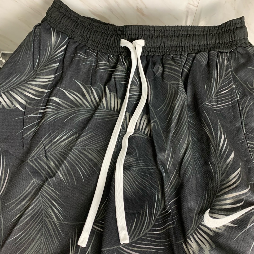New Nike Fast-Dry Basketball Training Shorts for James – Black, Various Sizes. - 图片 7
