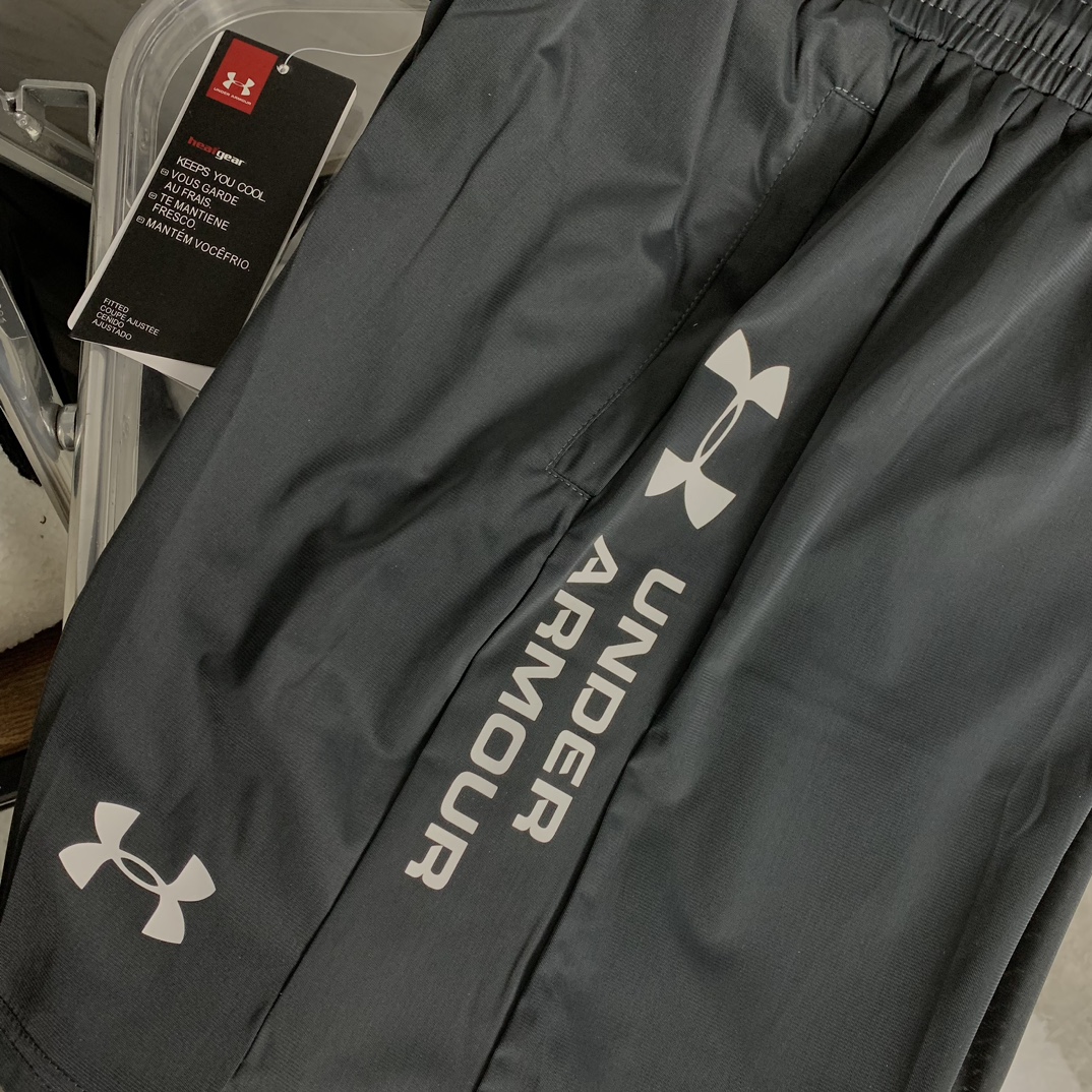 2024s Under Armour Summer Leisure Pants in Milk Silk Fabric - 图片 5