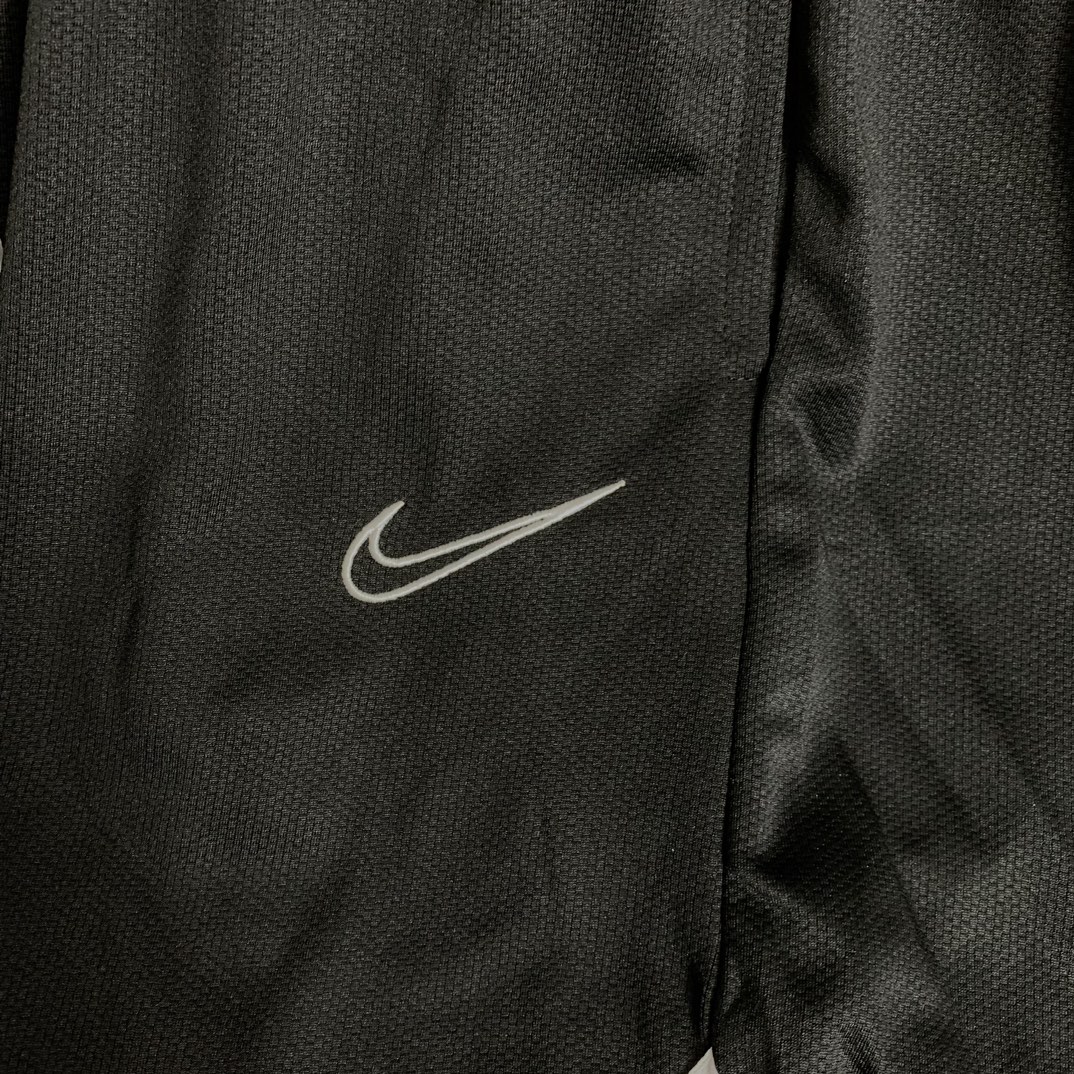 Nike Classic Netball Basketball Shorts: All-Powerful Sand-Button Design, Hot Black-and-White Style - 图片 9