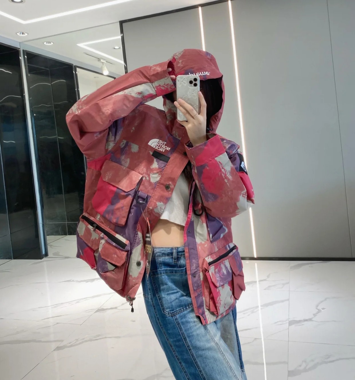 Special Benefit: North Series Waterproof Cargo Jacket with Supreme Details - 图片 5