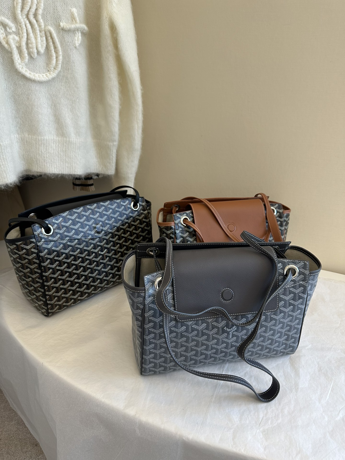 Louis Vuitton Luxury Handbag Collection 6