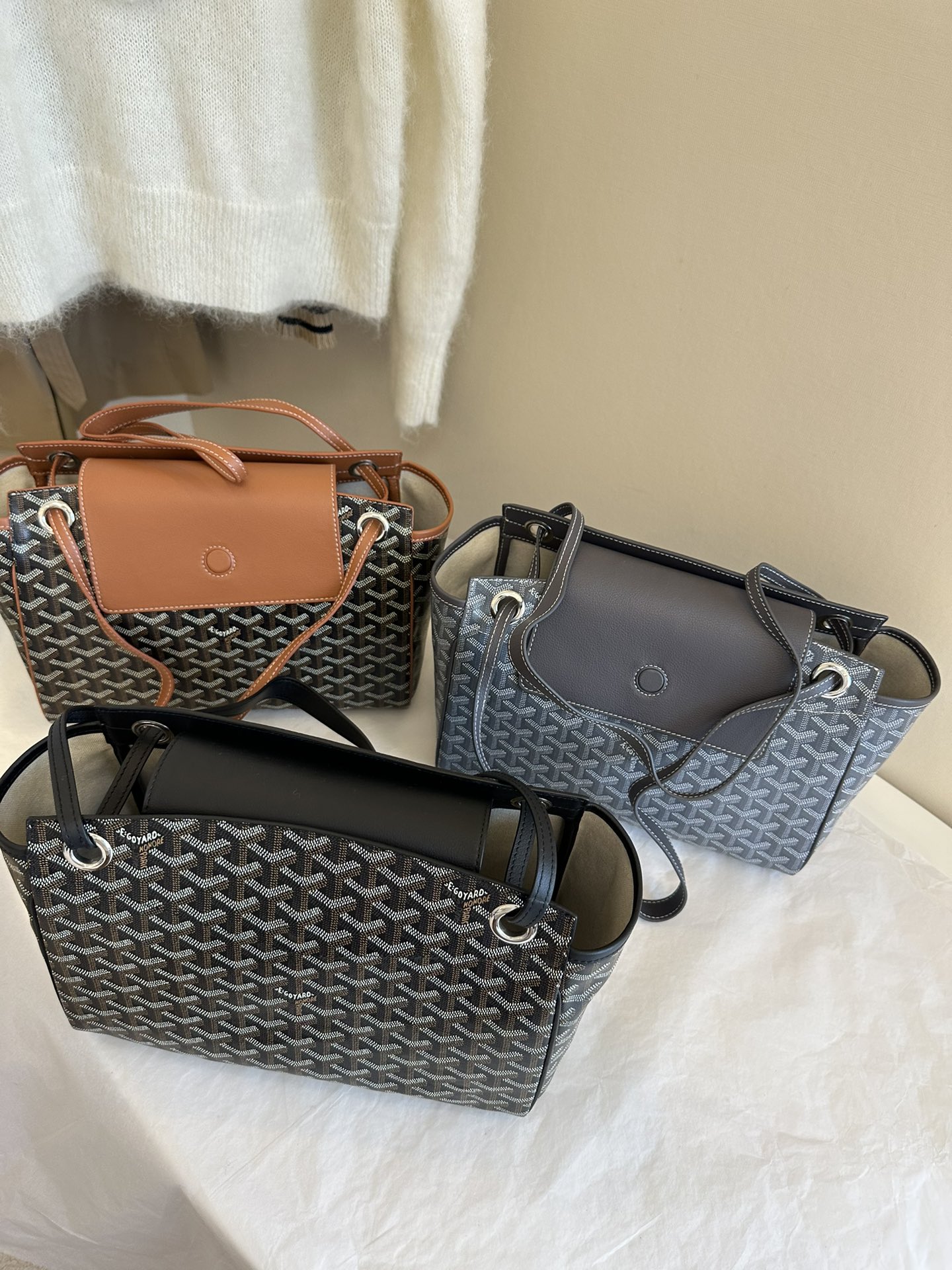 Louis Vuitton Luxury Handbag Collection 3