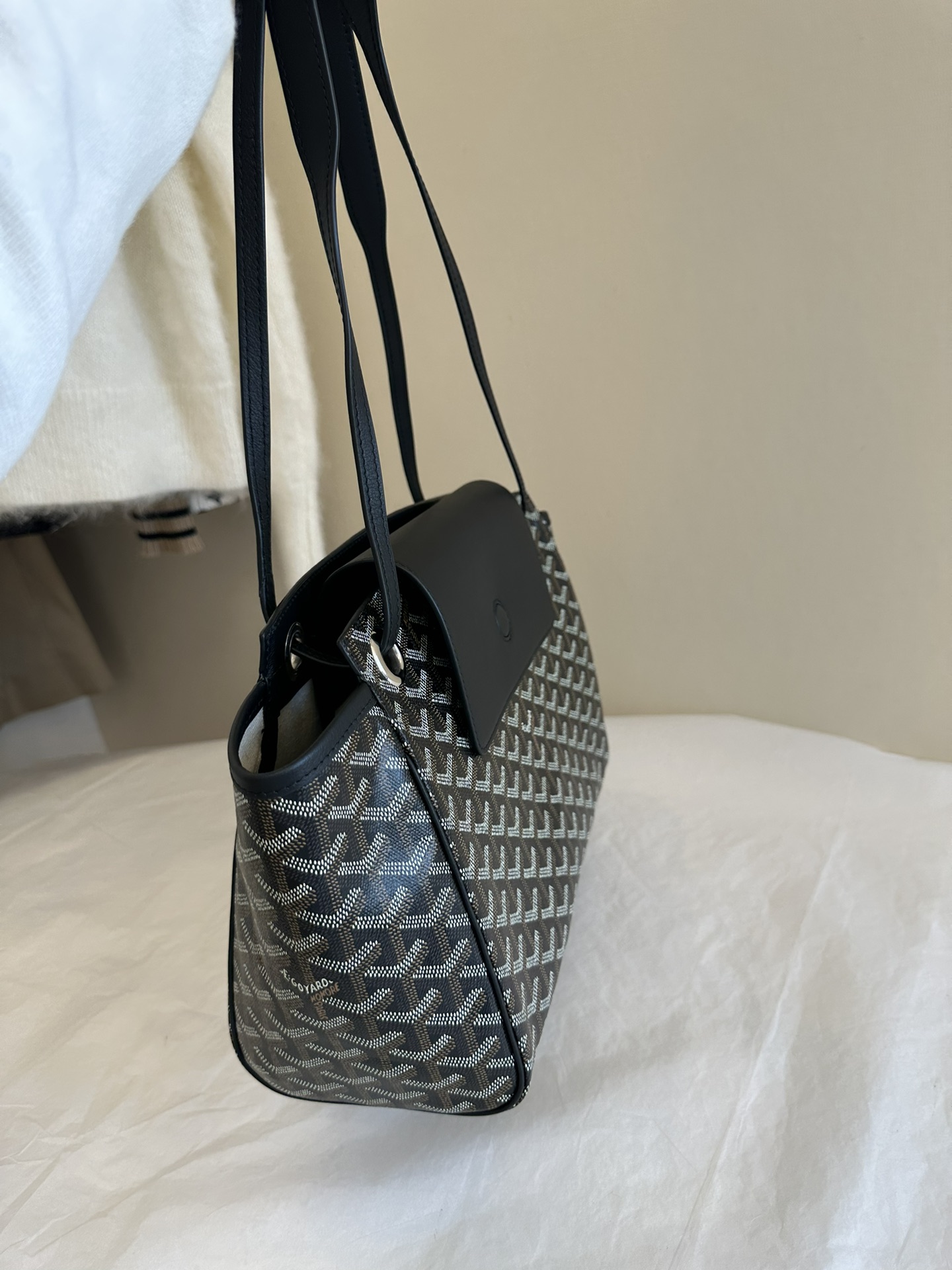 Delvaux Luxury Designer Handbag Shoulder Crossbody Bag crafted in 4