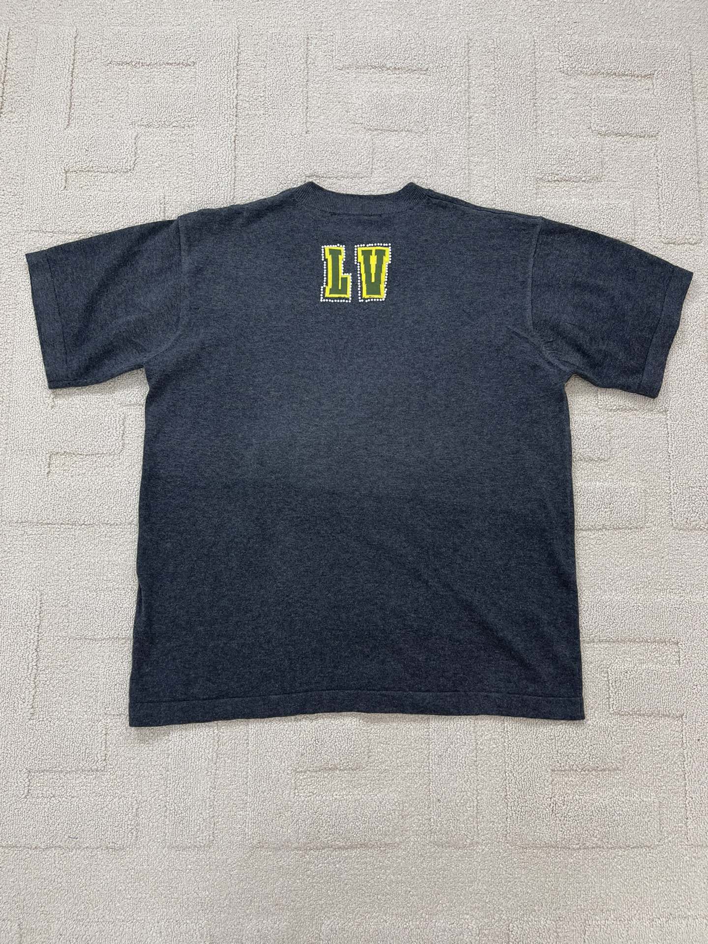 Louis Vuitton Gray Cotton Dog Paw Short Sleeve Crew Neck T-Shirt 3 i1734062574 7077 9