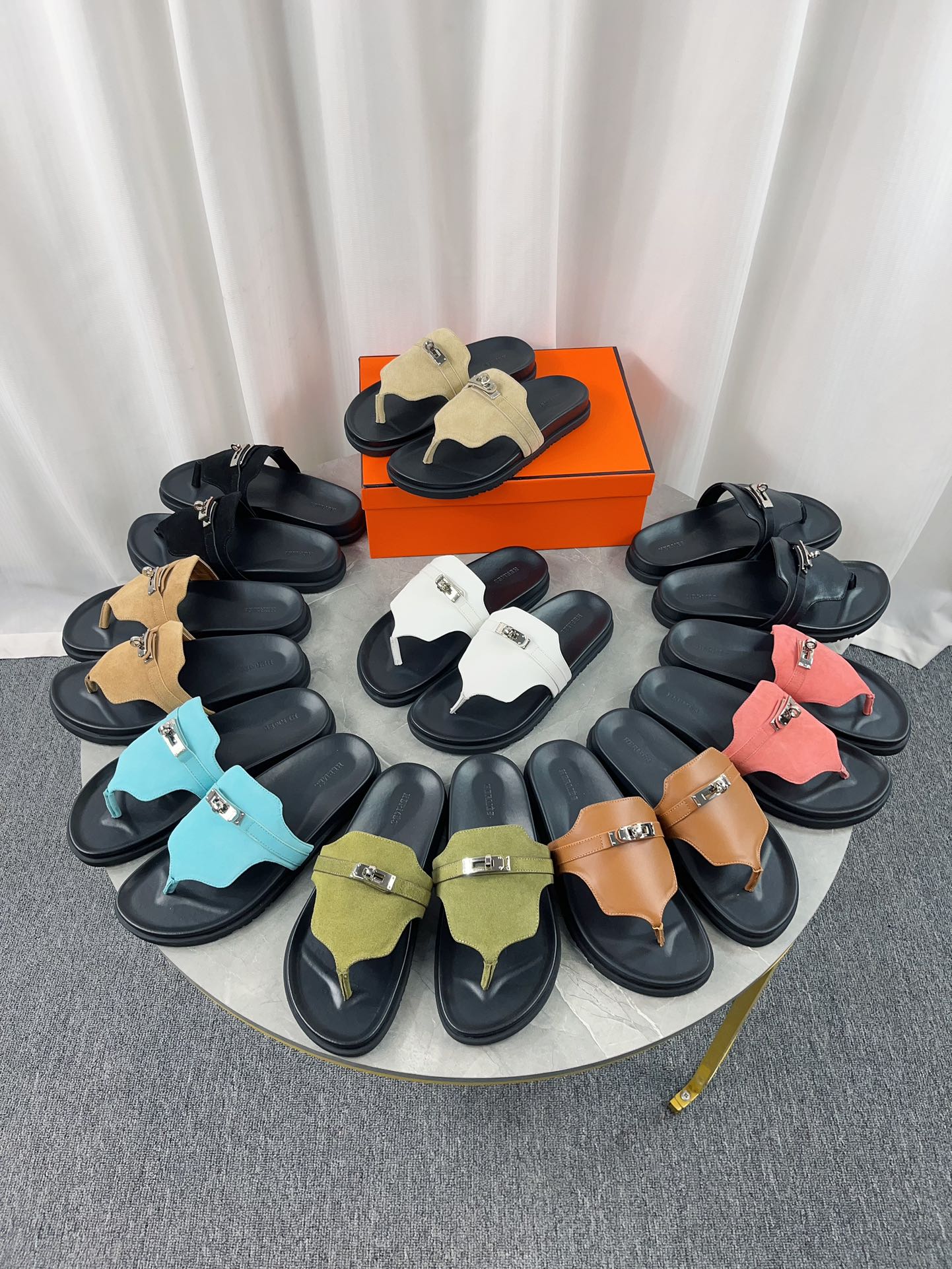 NO:229254,New color - New style Hermes Original genuine product developed, has been disassembled for a long time, debugging is now officially launched———Original model opening top version Introverted and low-key luxury ━━━━ t ━━━━━━━━━━━━━━━━━━━━━━━━━━━━━━━━━━━━━━━━━━━━━━━━━━━━━━━━━━━━━━━━━━━━━━━━━━━━━━━━━━━━━━━━━━━━━━━━━━━━━━━━━━━━━━━━━━━━━━━━━━━━━━━─Original custom cowhide-Yangjing Neli original sheepskin Outsole TPU high-end sole (flat heel) Shoe size: 35-46 (35-46 custom-made non-return and exchange19860909新色- 新款 爱马仕 原正品开发、历经时久拆卸 调试 现在正式上货啦————原版 开模 顶级版本 内敛低调奢华 ━━━━━ t ━━━━━  鞋面原版订制牛皮-羊京 内里原版羊皮里 大底TPU高端大底（平跟） 鞋码: 35-46（35-46定制不退换）批,分趾鞋,hermes,cowhide,sheepskin,sheep,Women's Shoes