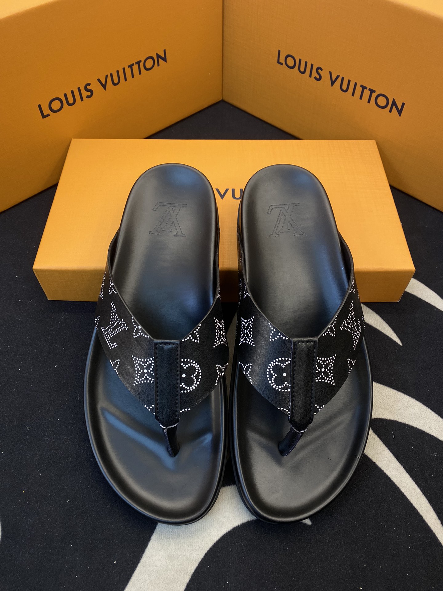 Louis Vuitton Shoes Slippers