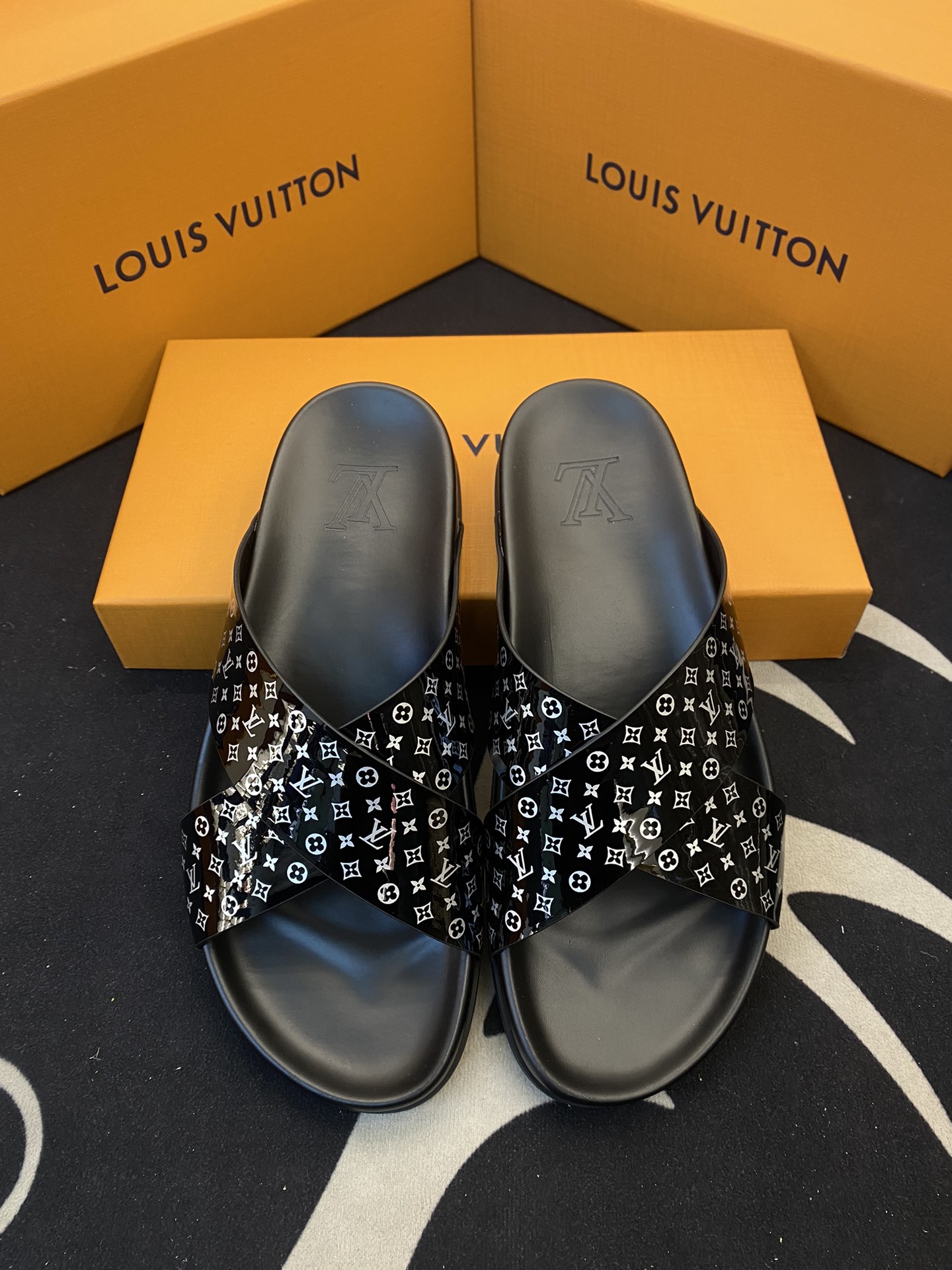 Buy Top High quality Replica
 Louis Vuitton Luxury
 Shoes Slippers