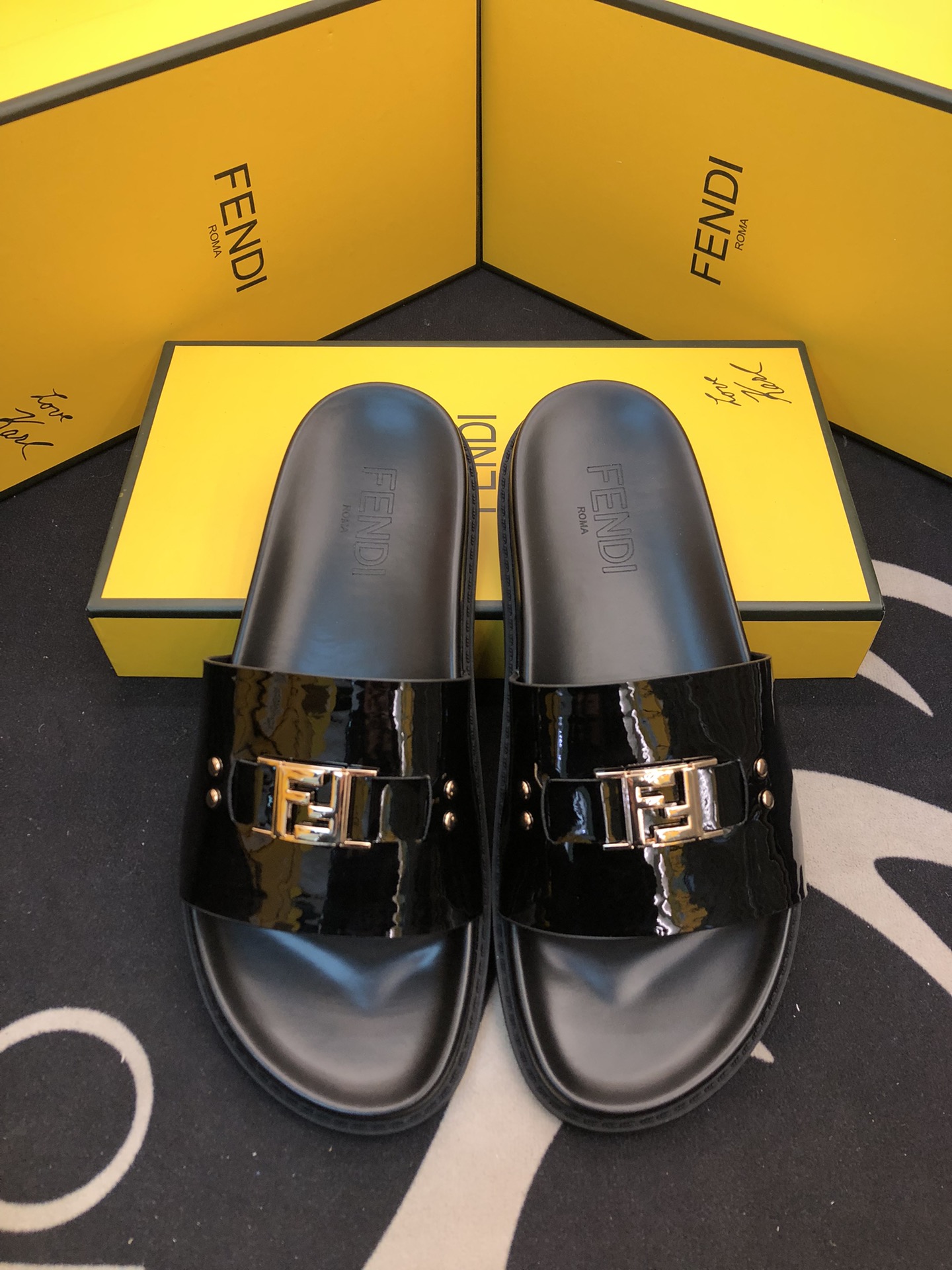 Fendi Shoes Slippers