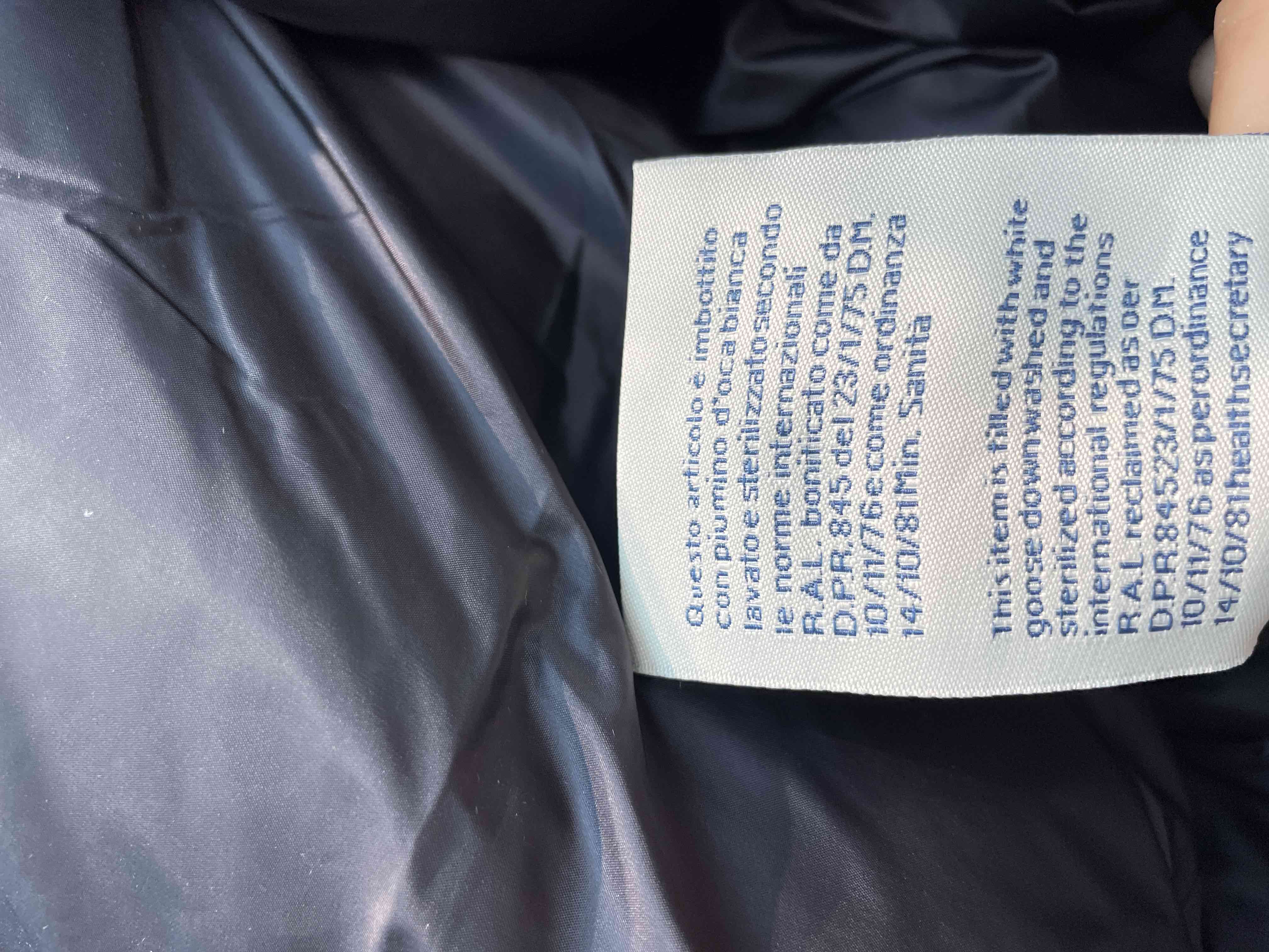 新款🌟出货啦📢 Moncle*秋冬经典Stellaire系列情侣款不可拆连帽羽绒服，侧袖黑白横杠织条拼接