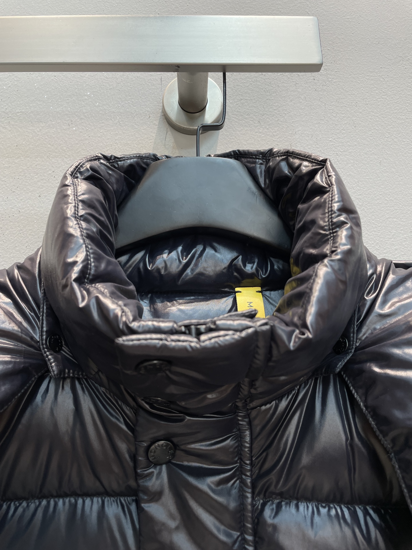 新款🌟出货啦📢 Moncle*秋冬经典Keidh系列情侣款联名羽绒服，可拆卸连帽设计！充绒是最顶级的90