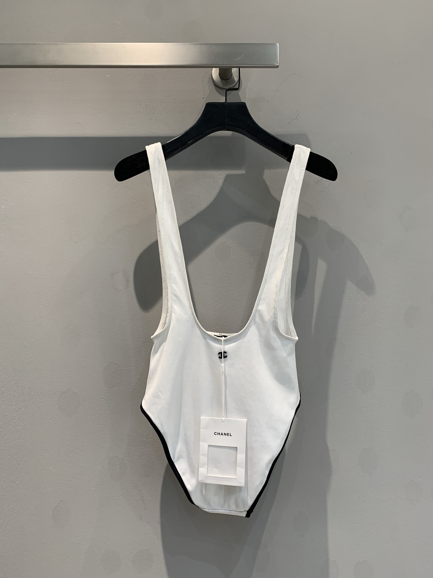 NO:315195,New model shipped M original development C home new deep U one-piece swimsuit is a must-have weapon for summer beach vacations Daily wear Matching mesh skirts Jeans Size 36 38 40, Chanel, skirts, jeans, swimsuits, alexander wang19860909新款出货啦M原版开发 C家新款深U连体泳衣 夏日海边度假出游必备利器 日常穿搭 下身搭配网纱半裙 牛仔裤 码数36 38 40,,chanel,skirts,jeans,swimsuits,alexander wang,Women's clothing