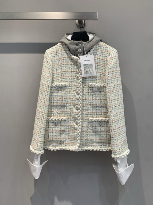 Chanel 2025 Early Spring Hooded Tweed Jacket - Yellow/Green 1 Chanel 2025 Early Spring Hooded Tweed Jacket - Yellow/Green