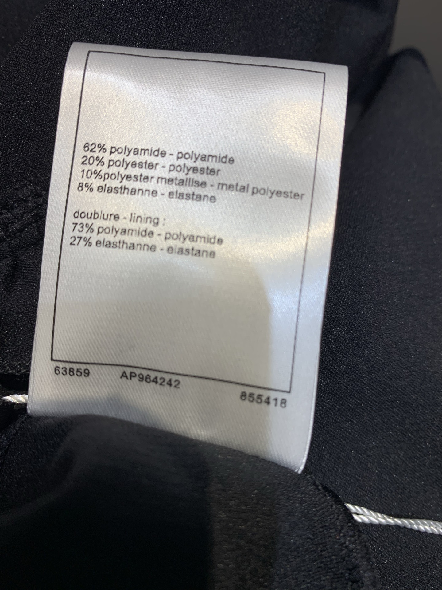 新款🔥出货啦📢！原版开发 C家春夏新款花边泳衣，原版定制暗纹双C提花面料，面料弹力十足，上身恰到好处的贴