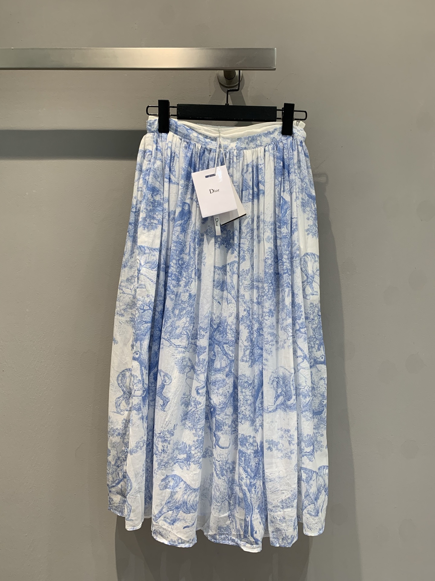 NO:325420,New model is shipped M!  CD new spring and summer new animal latest series Chinese style full-body printing zoo ink painting elastic lace 360 ​​degree large skirt skirt This series of skirts is made of cotton, very breathable and comfortable, full-body printing design, as if in a beautiful Chinese ink painting, 36 38 40,, skirts, alexander wang19860909新款出货啦M！CD春夏新款动物最新系列 中国风全身印花动物园水墨画松紧系带360度大裙摆半裙这一系列半裙采用棉材质 很透气舒适哦全身印花的设计 仿佛置身于一幅优美的中国水墨画之中码数36 38 40,,skirts,alexander wang,Women's clothing