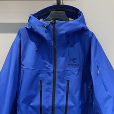 新款🔥出货啦📢 代工厂出品 Arcteryx始祖鸟 ALPHA SV 纯色舒适连帽Logo印花硬壳冲锋衣 新款🔥出货啦📢 代工厂出品 Arcteryx始祖鸟 ALPHA SV 纯色舒适连帽Logo印花硬壳冲锋衣