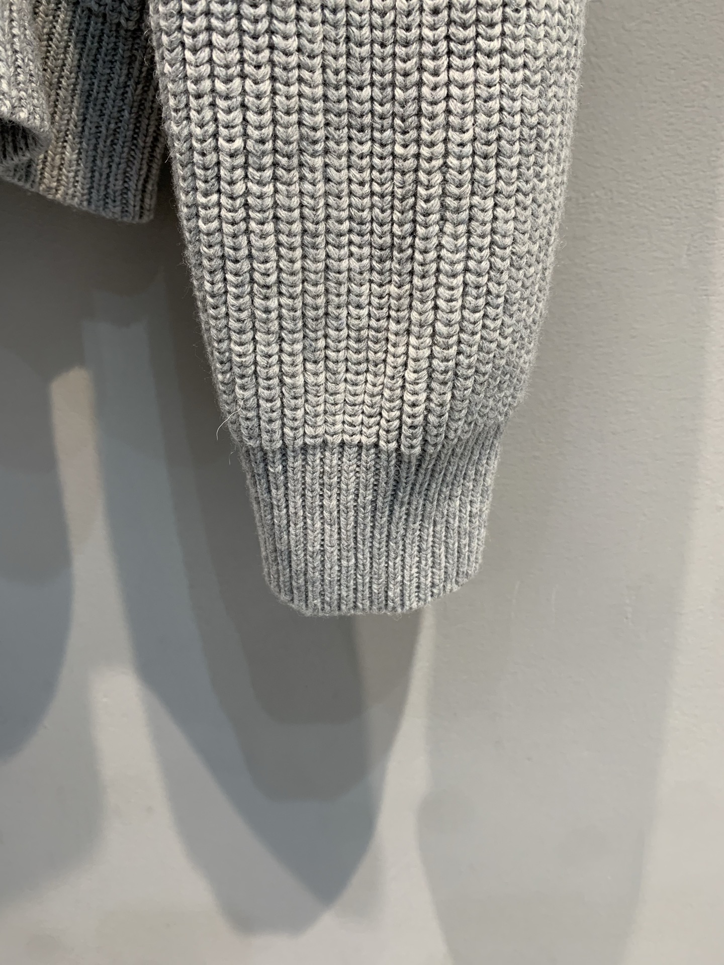 新款🔥出货啦📢 大货实拍 Celin*2025秋冬新款学院风凯旋门羊毛针织毛衣，100%绵羊毛，柔软细腻