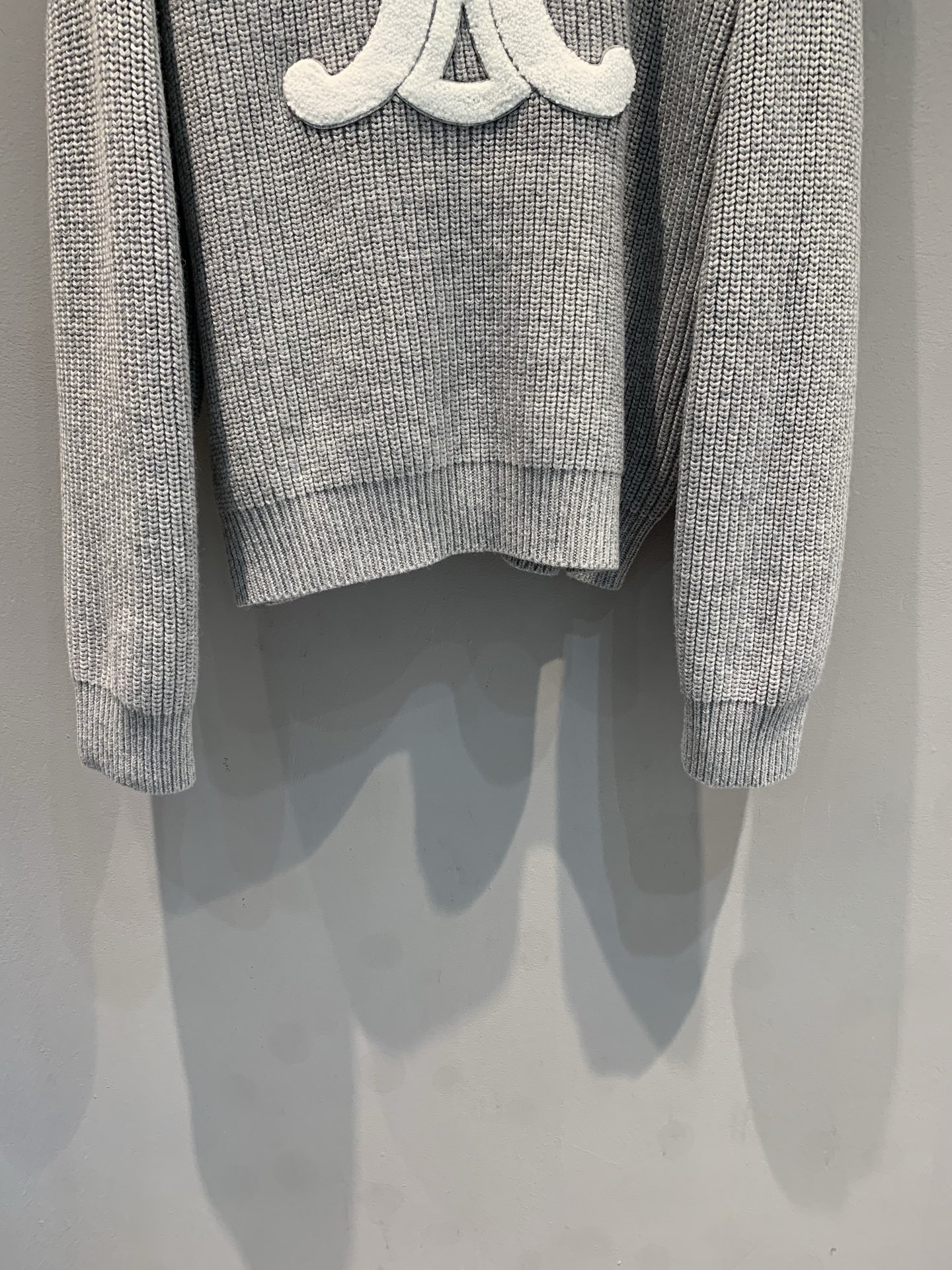 新款🔥出货啦📢 大货实拍 Celin*2025秋冬新款学院风凯旋门羊毛针织毛衣，100%绵羊毛，柔软细腻