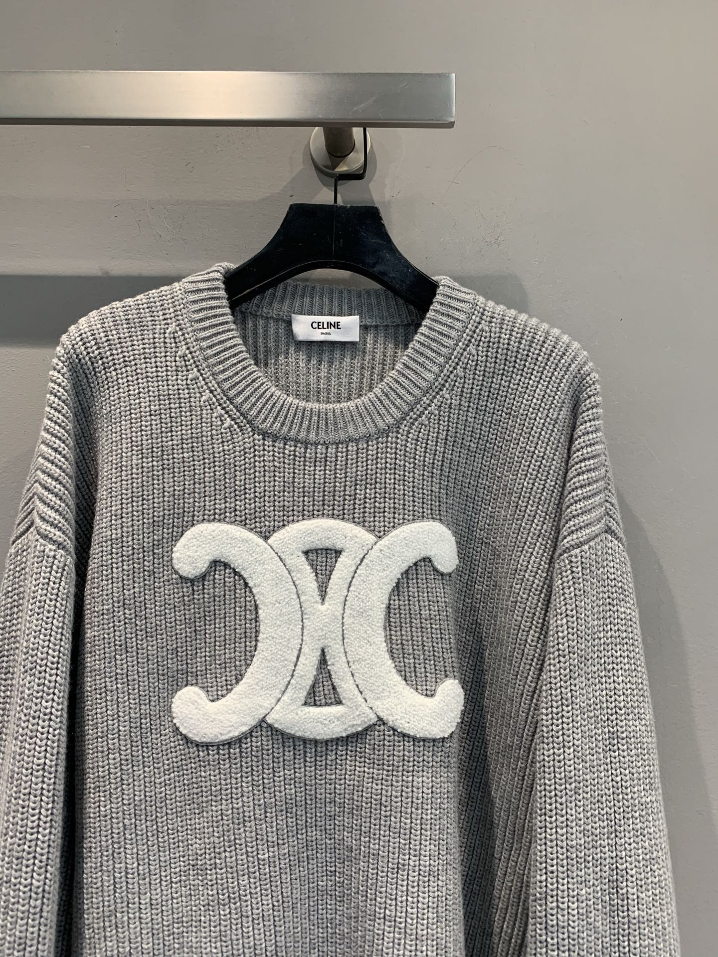 新款🔥出货啦📢 大货实拍 Celin*2025秋冬新款学院风凯旋门羊毛针织毛衣，100%绵羊毛，柔软细腻