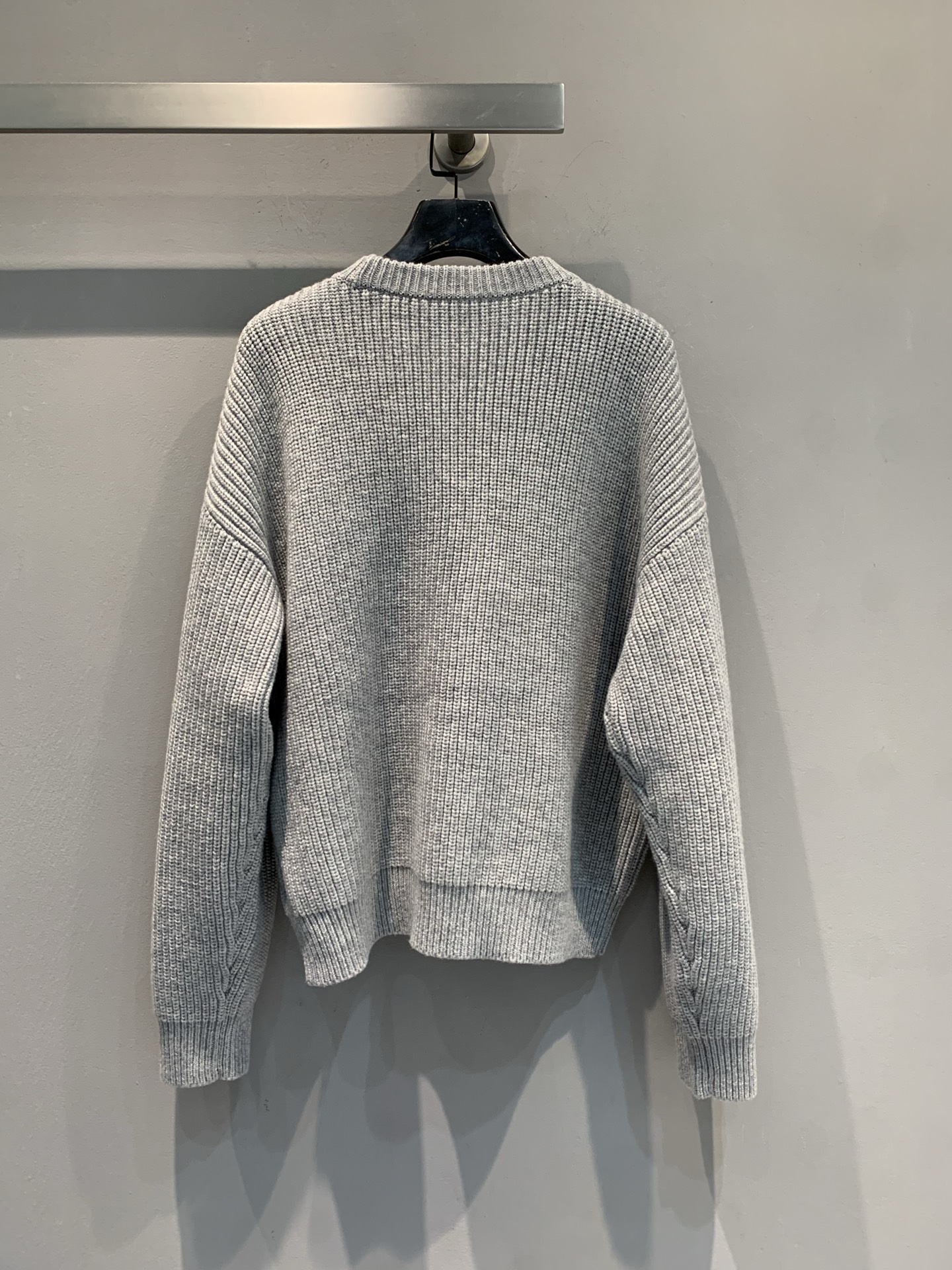 新款🔥出货啦📢 大货实拍 Celin*2025秋冬新款学院风凯旋门羊毛针织毛衣，100%绵羊毛，柔软细腻