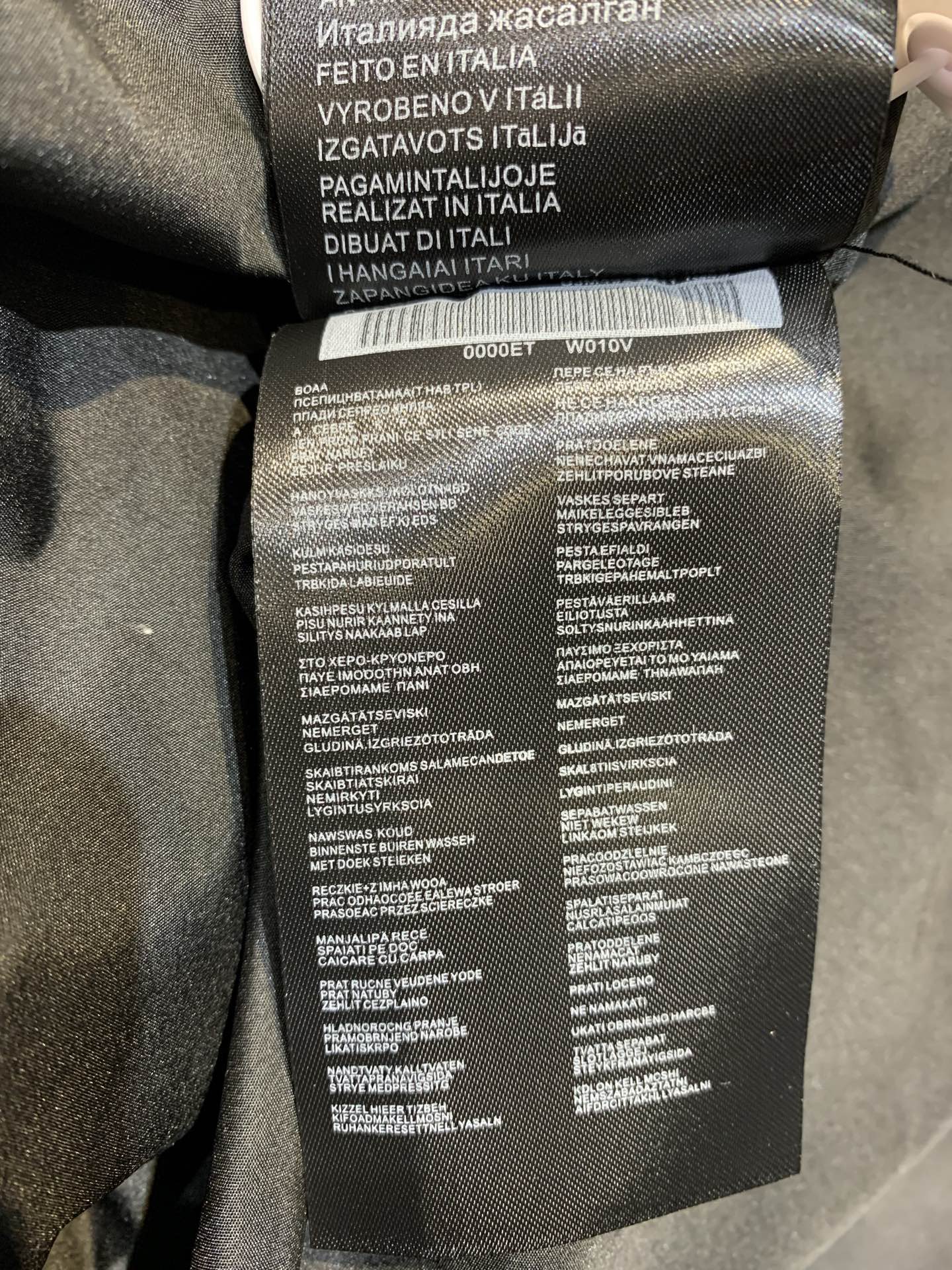 新款🔥出货啦📢 大货实拍 Prad*2025秋冬新款复古时髦丝绒领菱格纹棉服，经典设计+高品质面料，内里