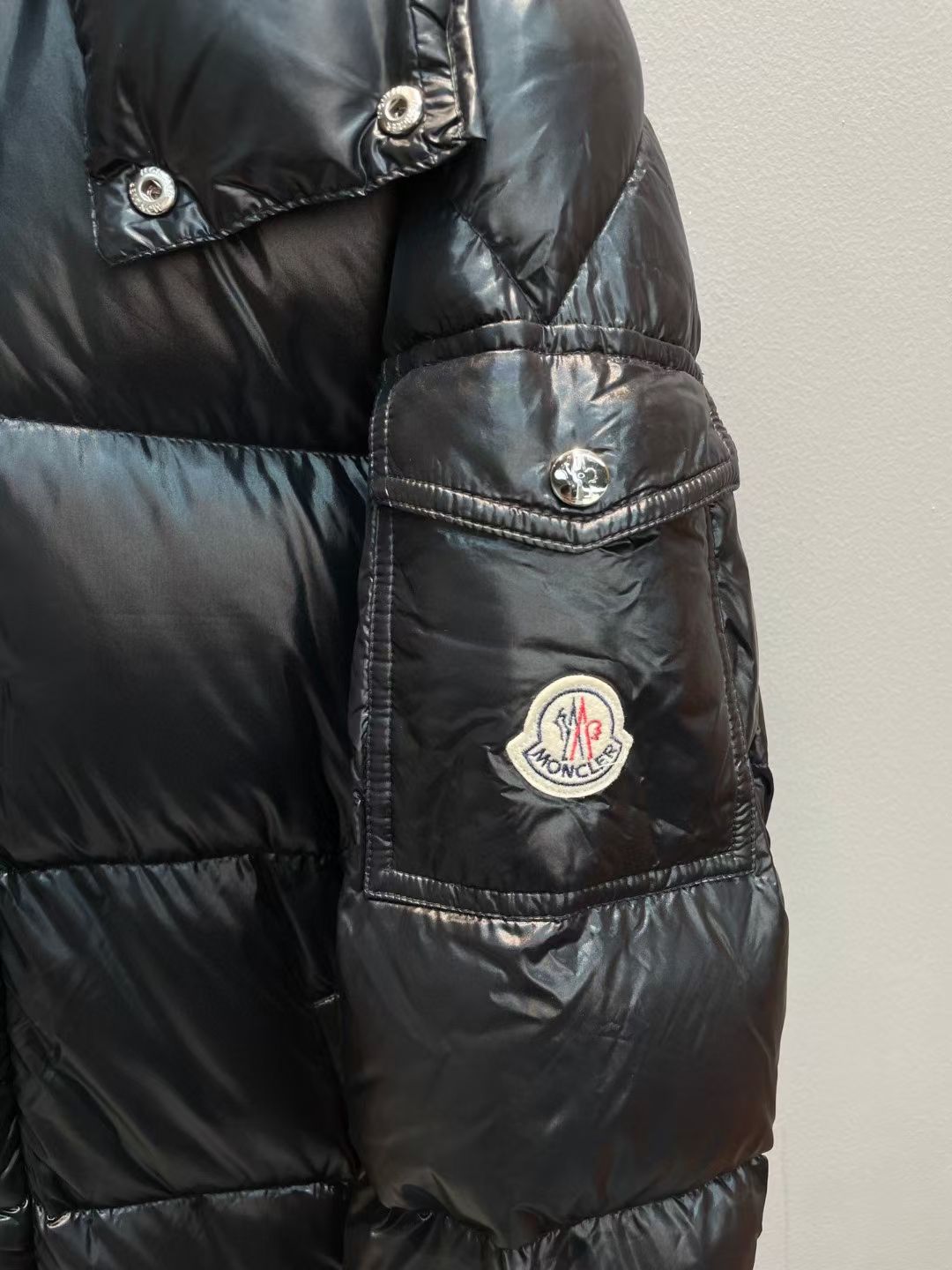 新款🌟出货啦📢！Moncle*秋冬经典长款Maya羽绒服，各路明星疯狂种草的爆款！充绒是最顶级的90白鹅