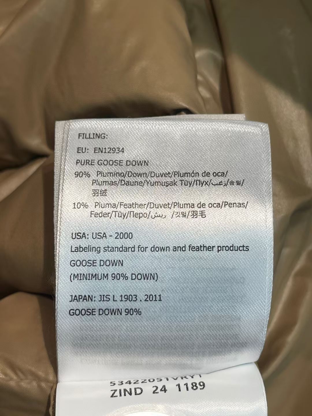 新款🌟出货啦📢！Moncle*秋冬经典Parnaiba系列长款羽绒服，今年升级的面料更软更紧密，充绒是最