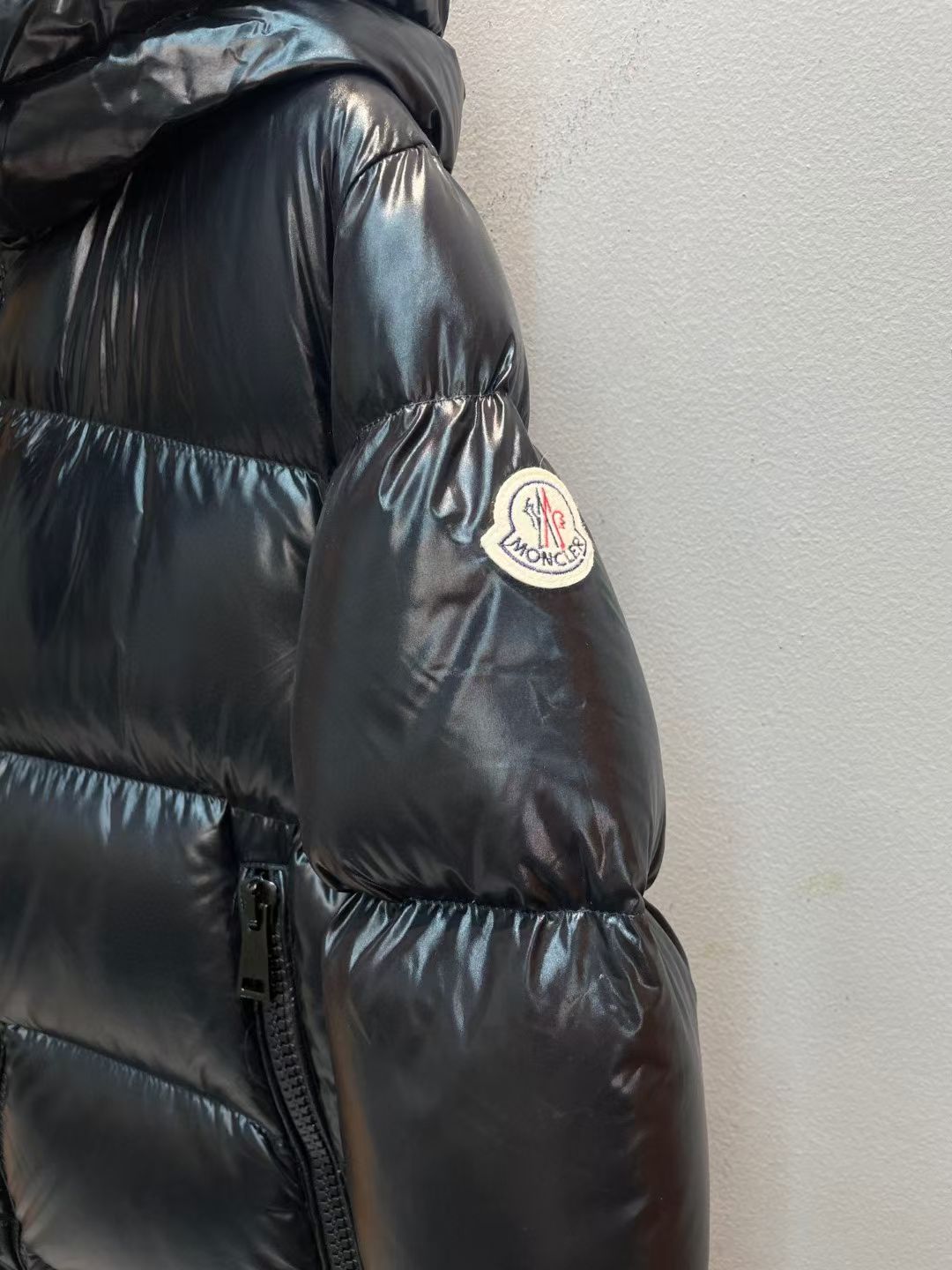 新款🌟出货啦📢！Moncle*秋冬经典Serin系列常规羽绒服，可拆卸连帽设计！充绒是最顶级的90白鹅绒