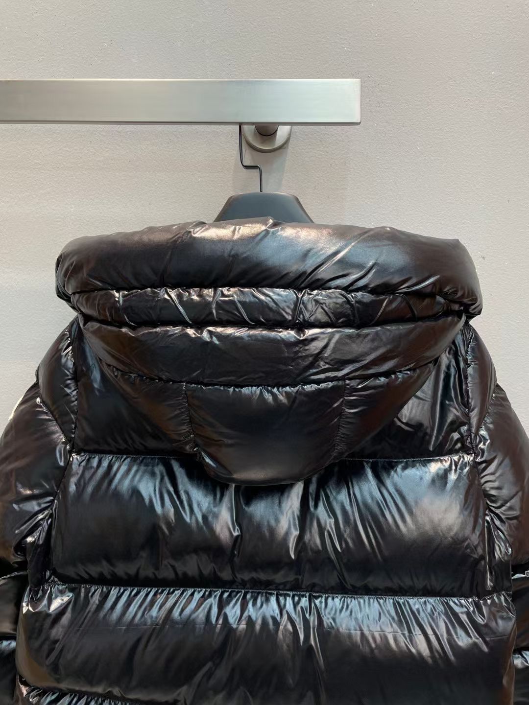 新款🌟出货啦📢！Moncle*秋冬经典Serin系列常规羽绒服，可拆卸连帽设计！充绒是最顶级的90白鹅绒