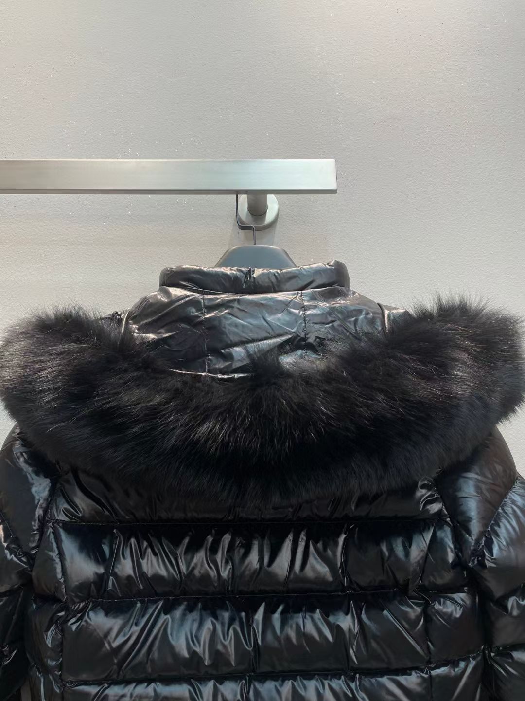 新款🌟出货啦📢！Moncle*秋冬经典Bady系列常规羽绒服，可拆卸连帽设计！修身轻薄款！充绒是最顶级的