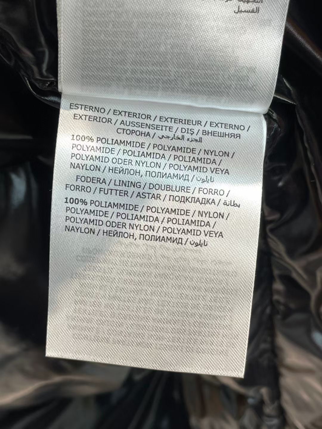新款🌟出货啦📢！Moncle*秋冬新款黑武士黑标羽绒服，原版19800购入，客定哑光防水面料，国标90白