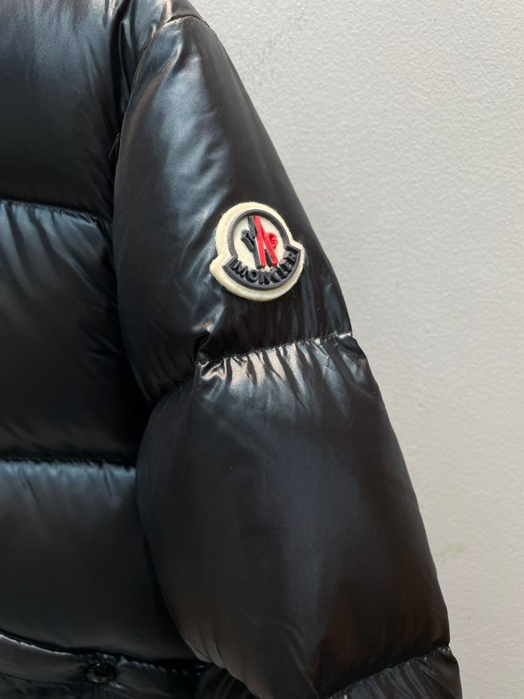 新款🌟出货啦📢！Moncle*秋冬经典Bardanette系列女短款羽绒服，看饱满度和回弹性就知道绒的好